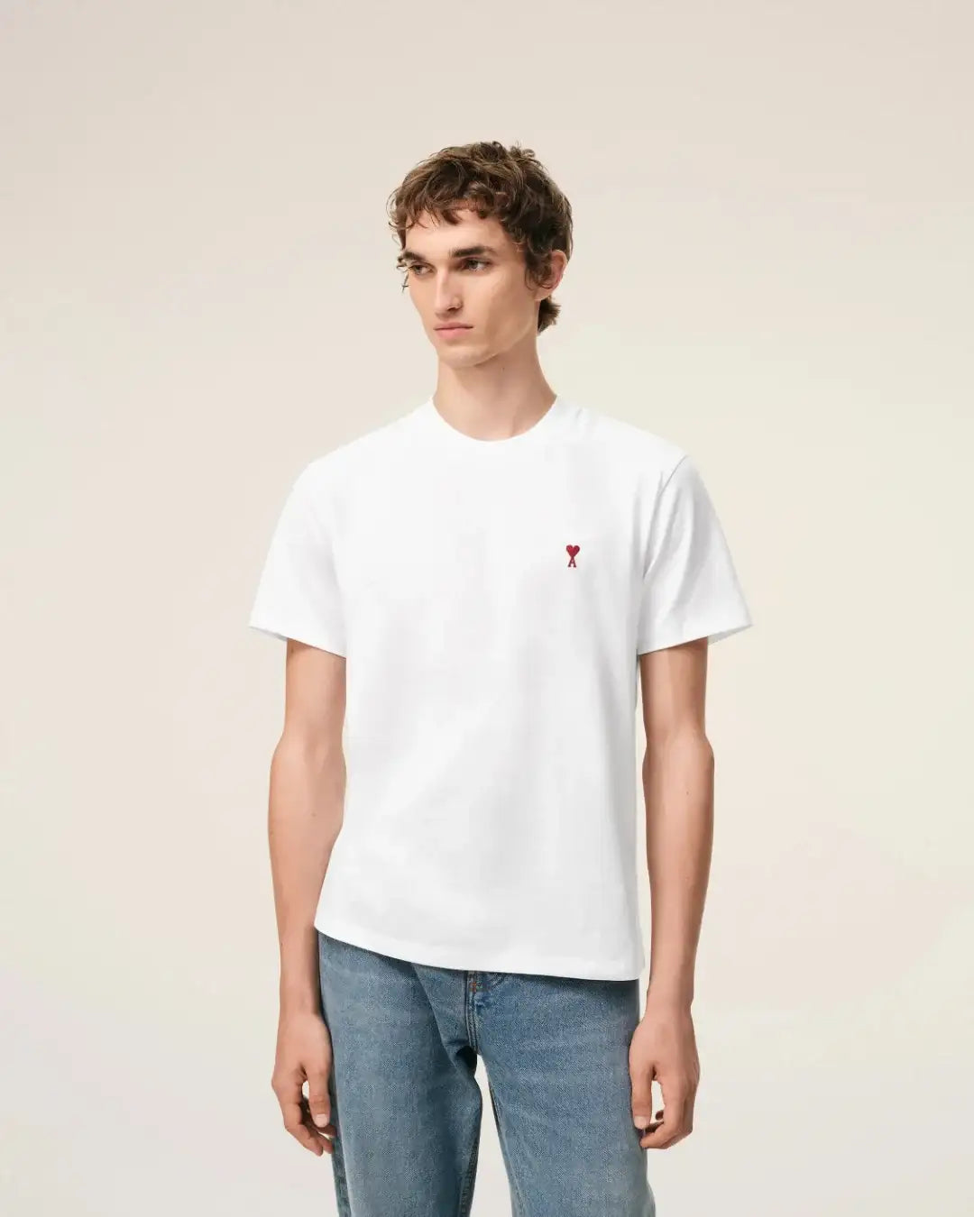 Camiseta Ami Paris with Red Ami de Coeur BFUTS035 724 100 WHITE AMI PARIS