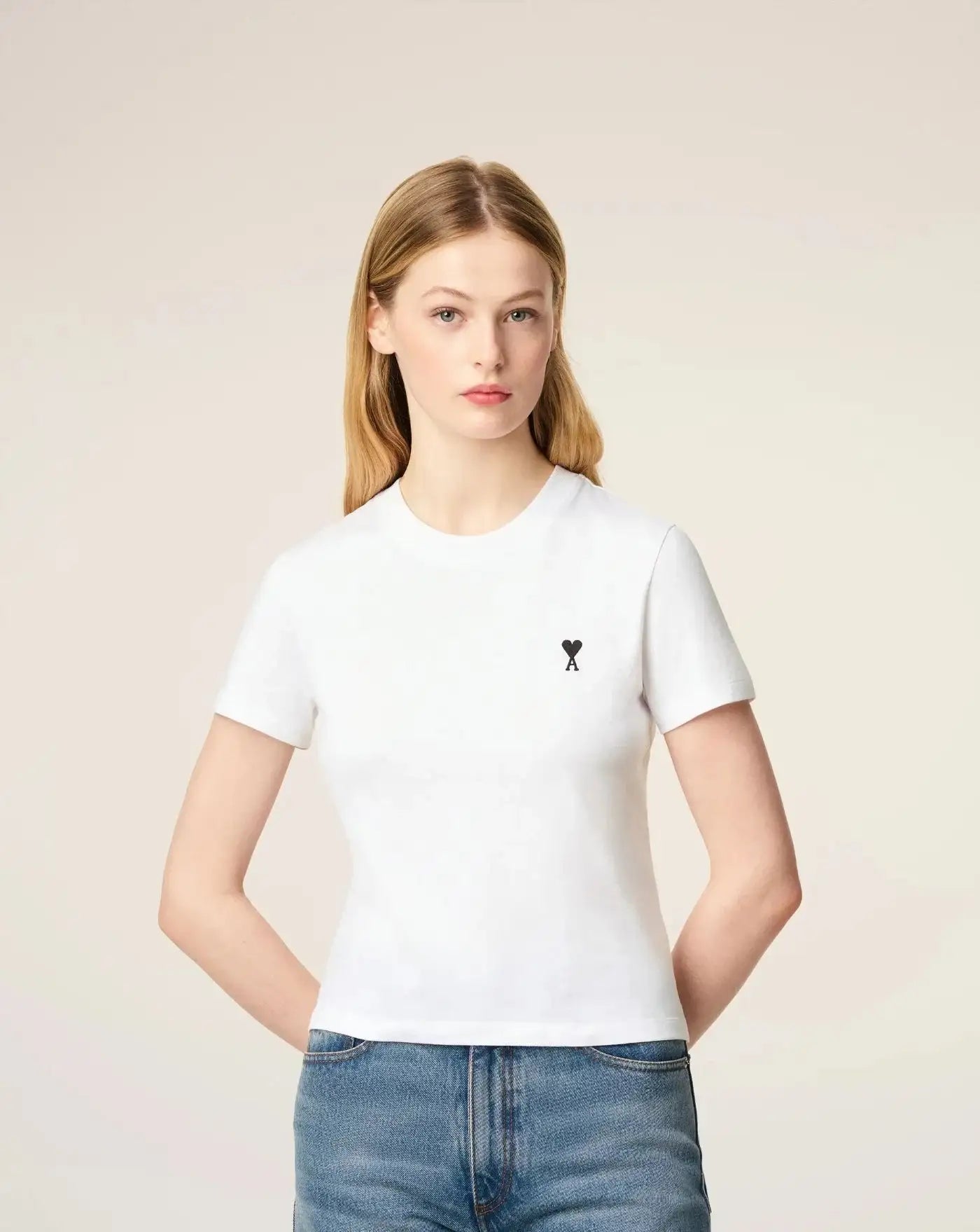 Camiseta Ami Paris Quota with Contrasted Ami de Coeur FTS347724 100 WHITE AMI PARIS
