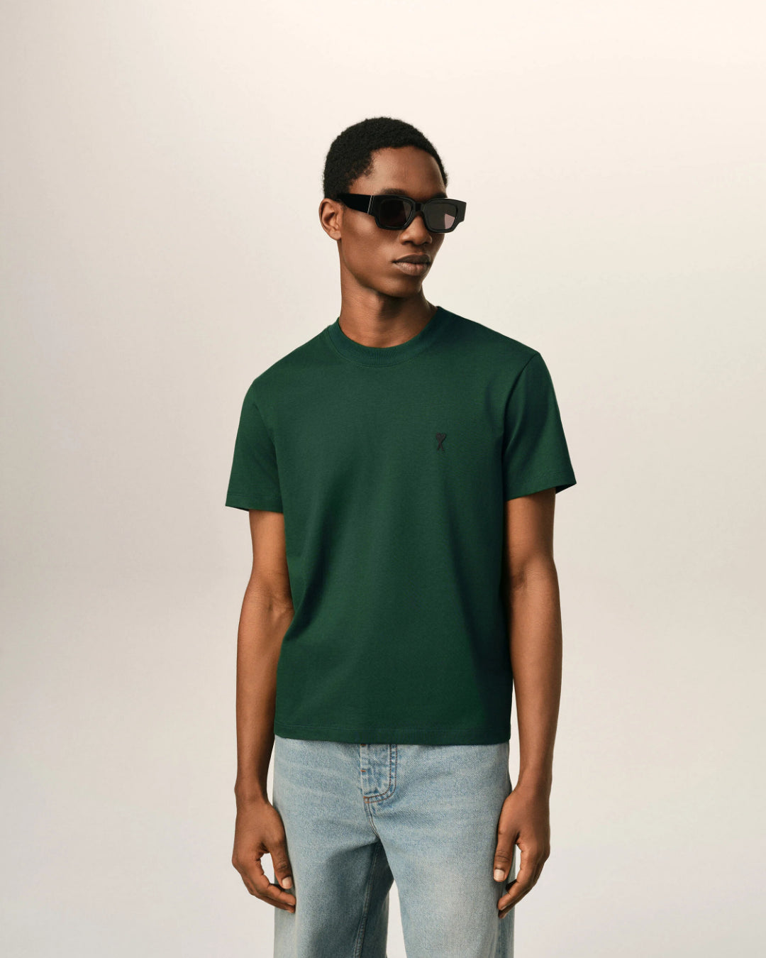 Camiseta Ami Paris with Contrasted Ami de Coeur HTS346 724 A258 BOTTLE GREEN/BLACK AMI PARIS