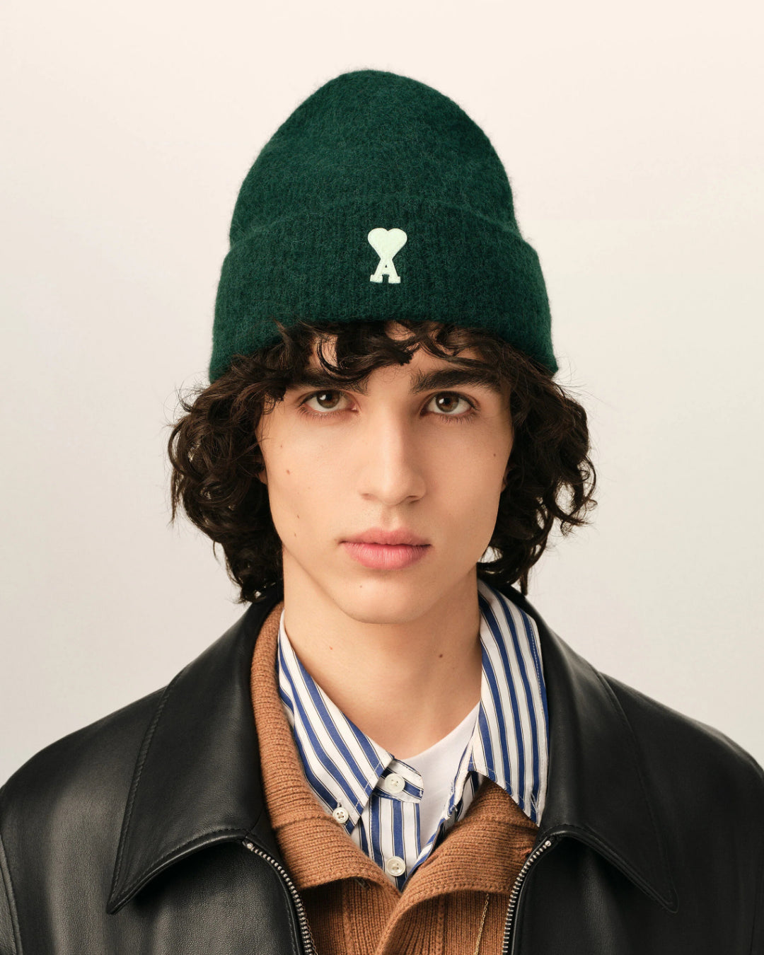 Gorro Ami Paris Quota Beanie with Ami de Coeur UBO005 KN0135 A279 AMI PARIS
