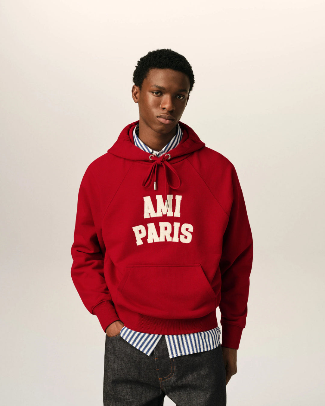 Sudadera Ami Paris Hoodie with Ami Paris Felt Embroidery USW803 JE0273 A202 RUBY RED/IVORY AMI PARIS