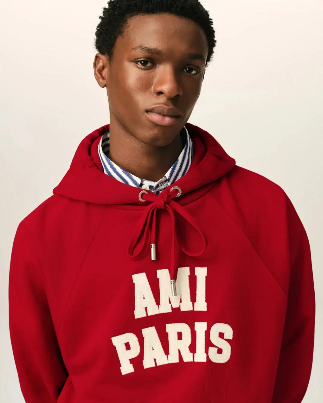 Sudadera Ami Paris Hoodie with Ami Paris Felt Embroidery USW803 JE0273 A202 RUBY RED/IVORY AMI PARIS