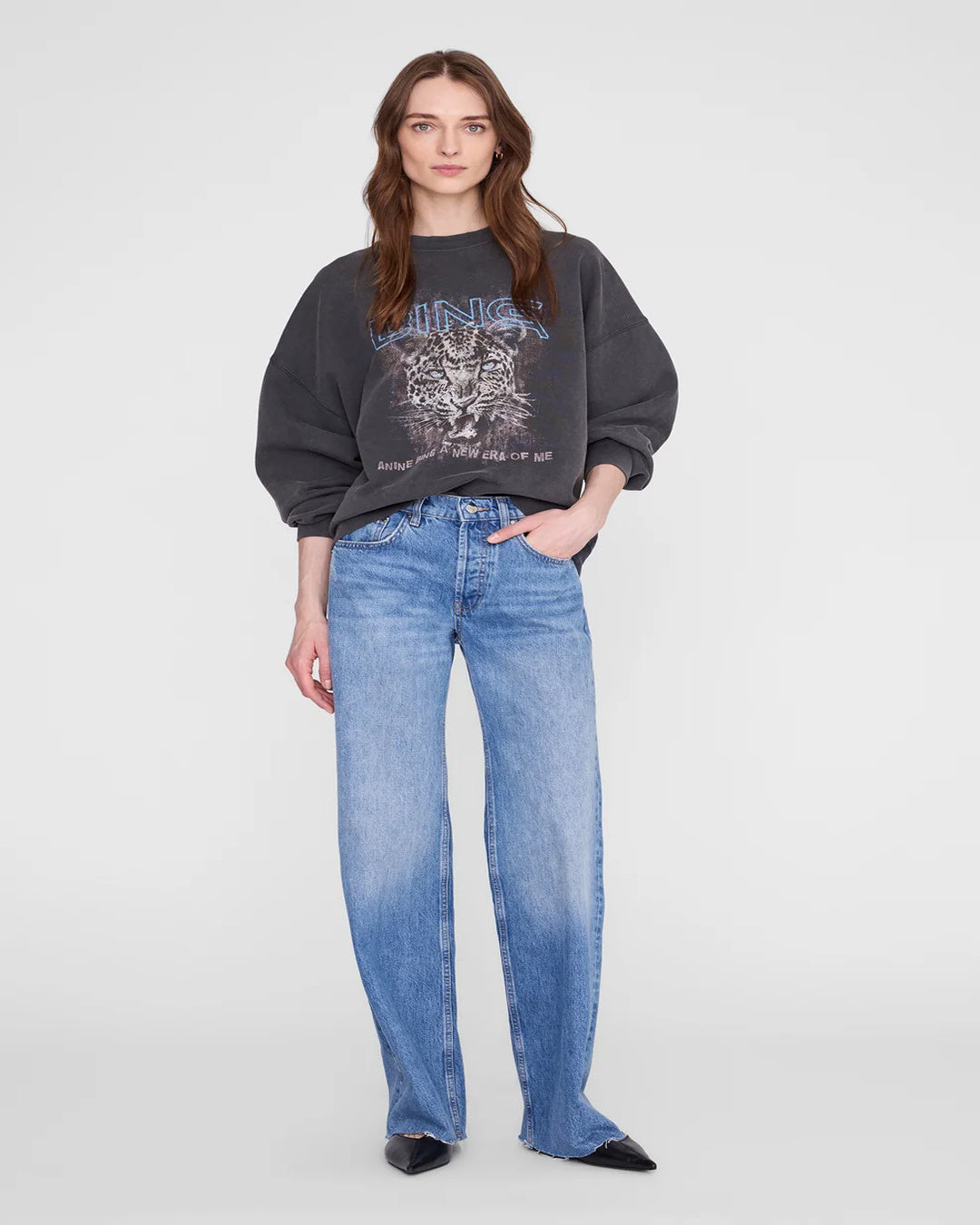 Sudadera Anine Bing Miles Sweatshirt Leo Muse<BR/> A0812904WBL1 WASHED BLACK ANINE BING