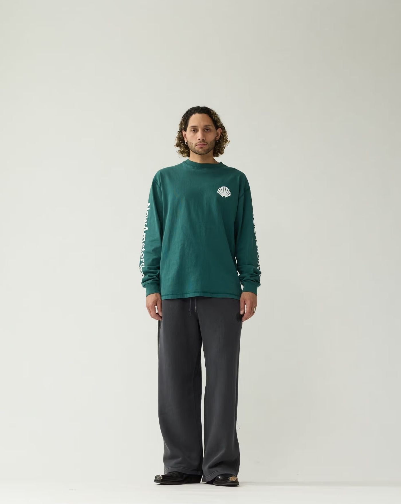 Camiseta New Amsterdam Logo Longsleeve 2602107001 BOTTLE GREEN/WHITE NEW AMSTERDAM
