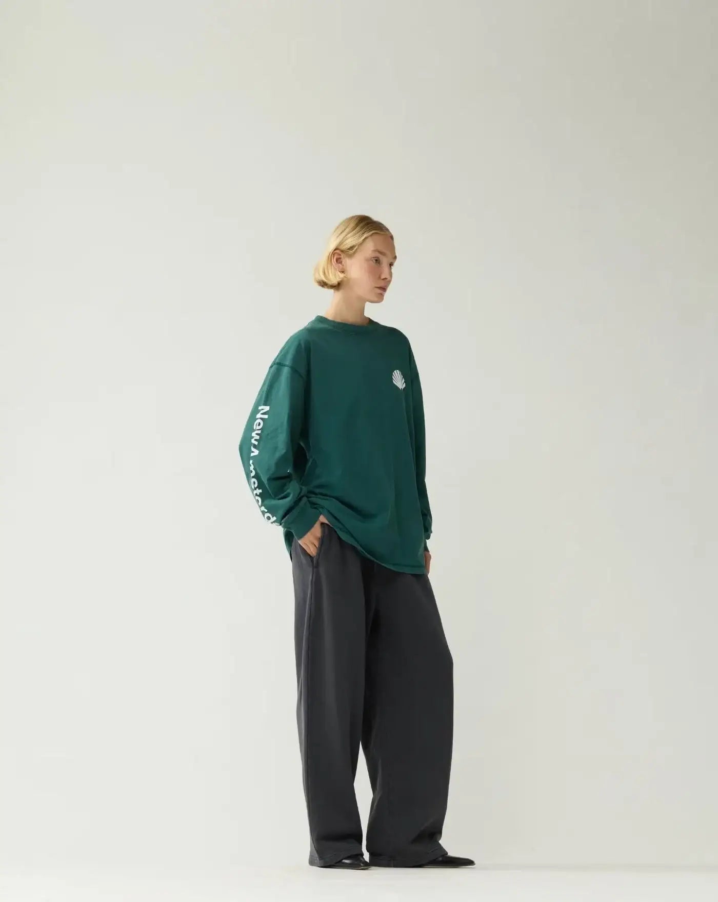 Camiseta New Amsterdam Logo Longsleeve 2602107001 BOTTLE GREEN/WHITE NEW AMSTERDAM