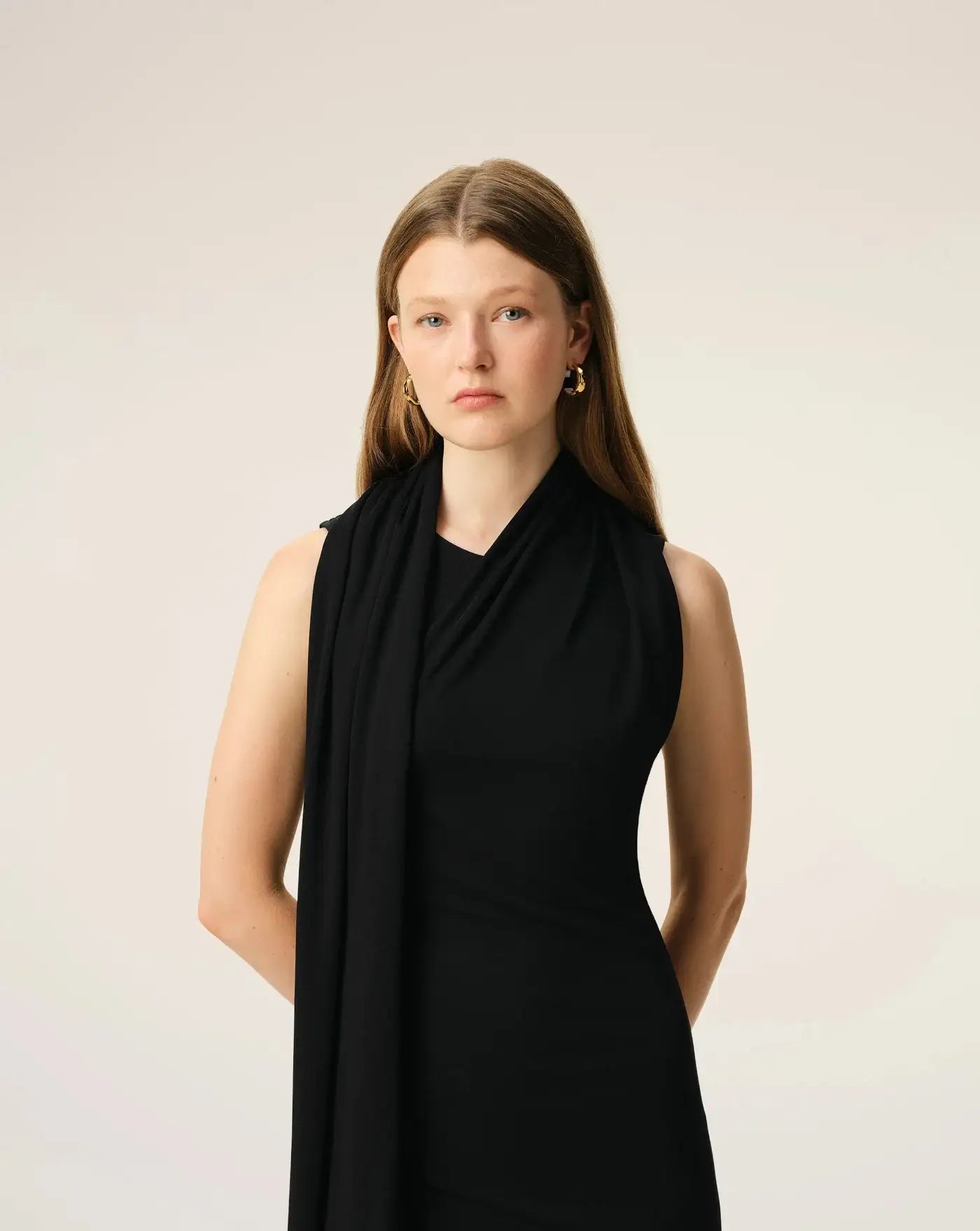 Vestido Ami Paris Sleeveless Maxi Lavalliere FDR657JE0223 001 AMI PARIS