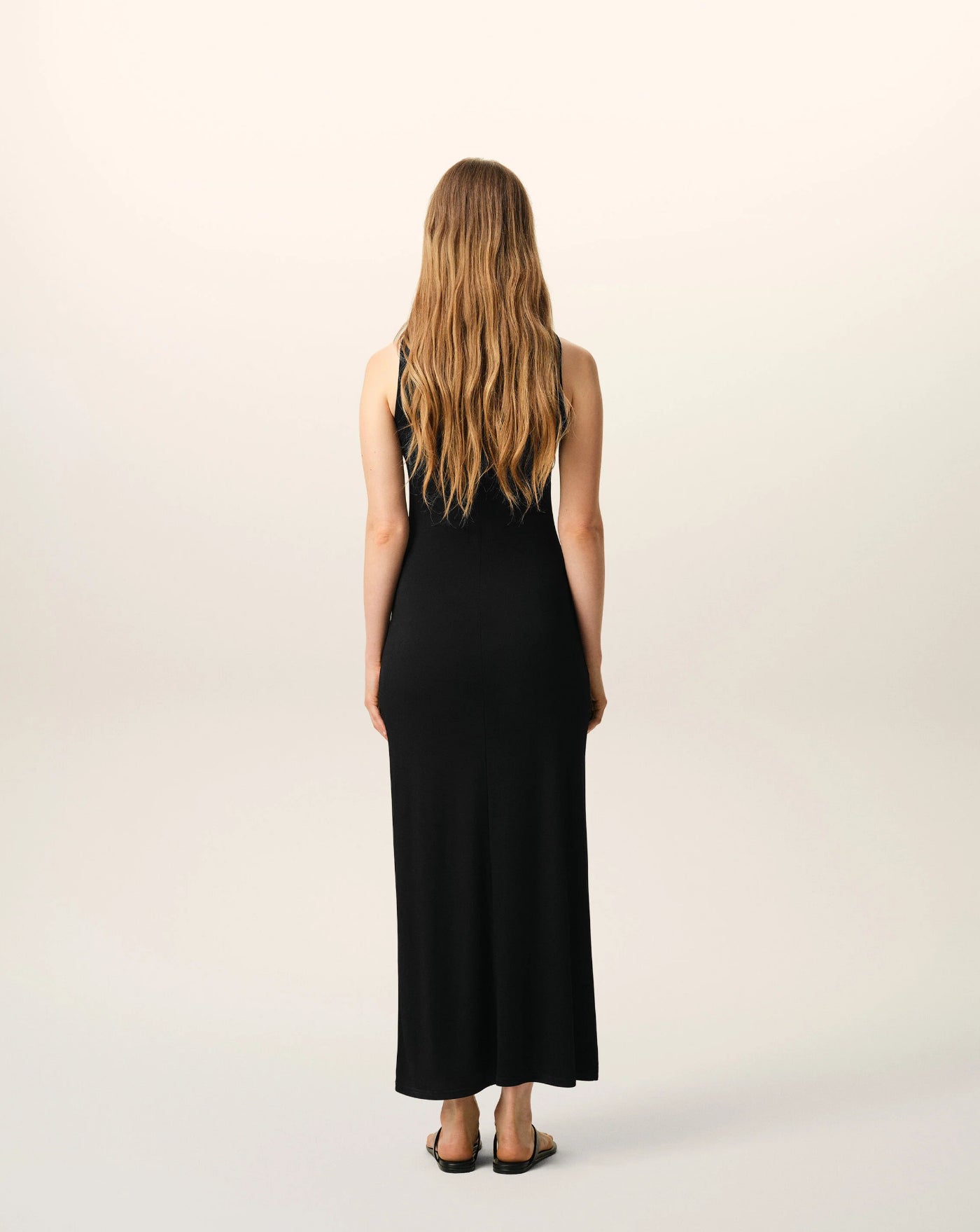 Vestido Ami Paris Sleeveless Maxi Lavalliere FDR657JE0223 001 AMI PARIS