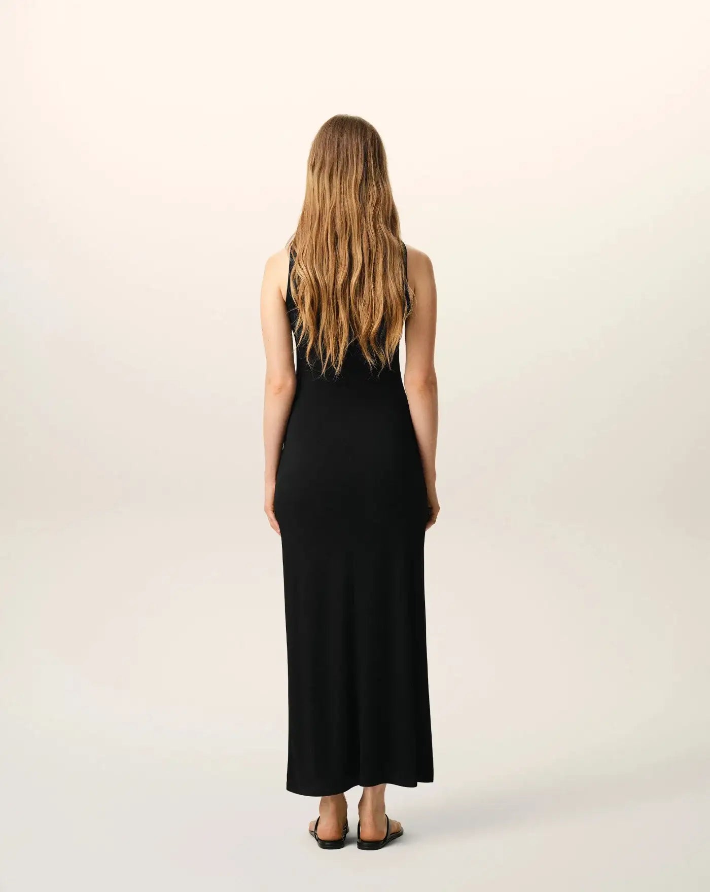 Vestido Ami Paris Sleeveless Maxi Lavalliere FDR657JE0223 001 AMI PARIS
