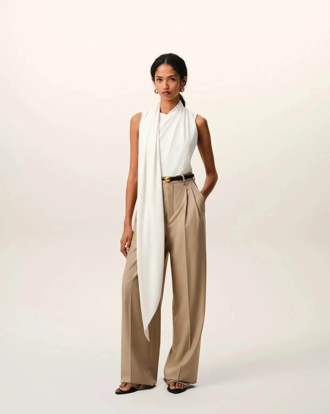 Top Ami Paris Sleeveless Lavalliere FTP827JE0223 136 AMI PARIS