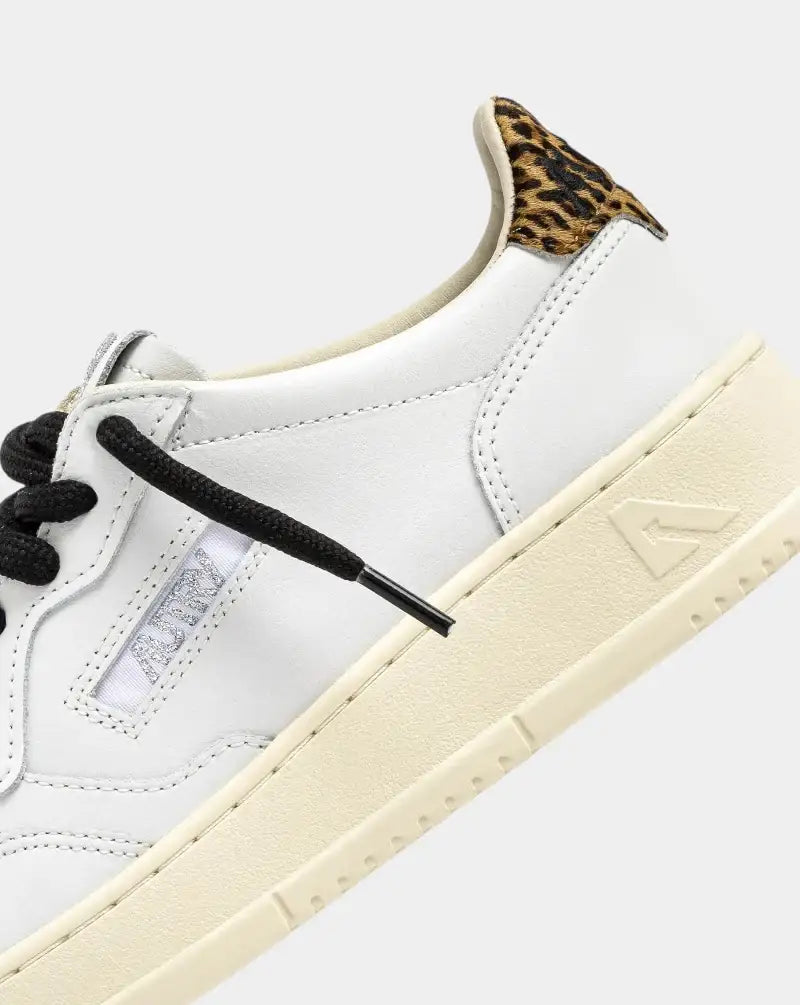 Zapatillas Autry Medalist Aulw OC01 AULW OC01 WHT/LEOP AUTRY