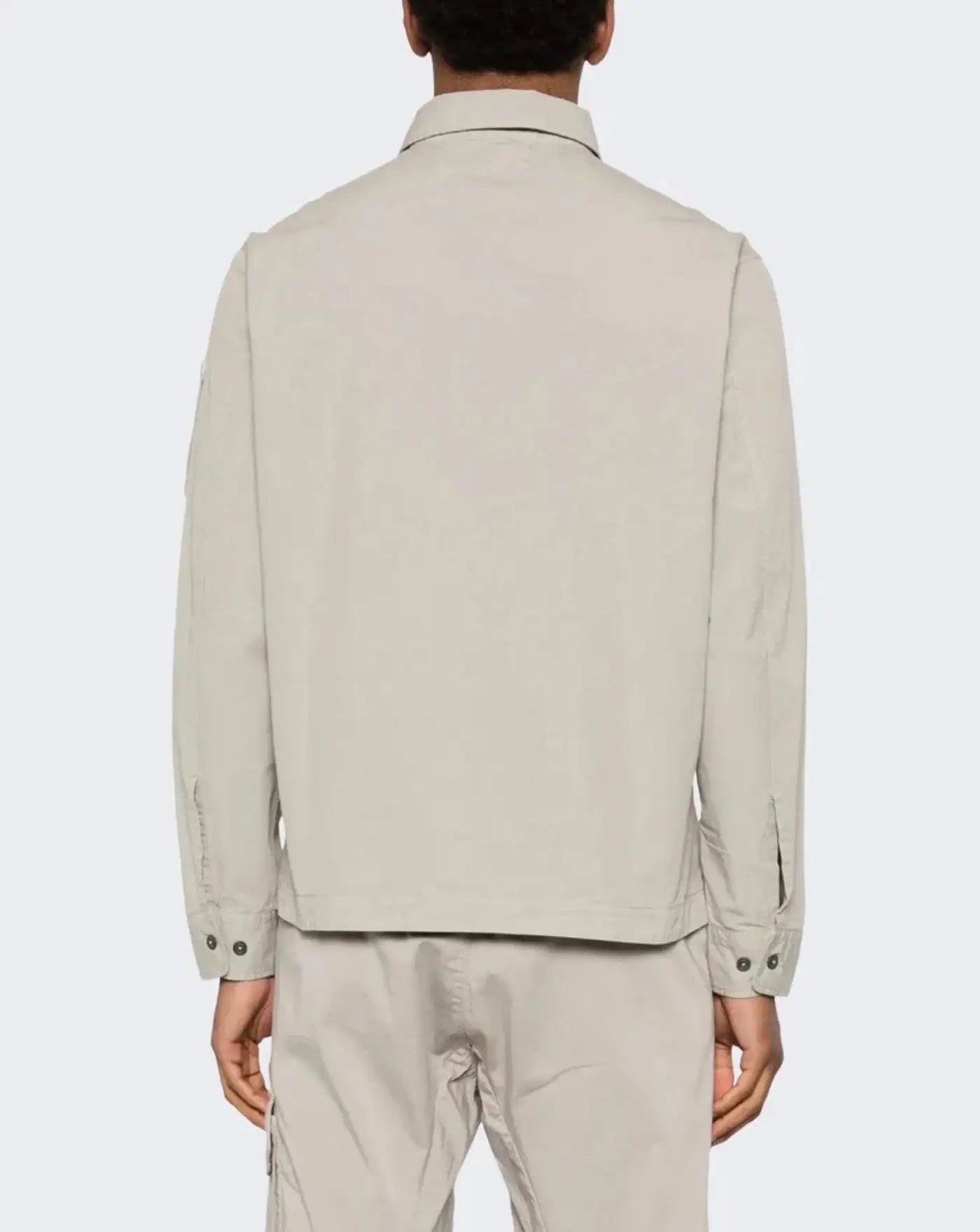 Chaqueta C.P. Company Organic Gabardine Zipped Lens Overshirt 20CMOS156A110143G 904 DOVE C.P. COMPANY