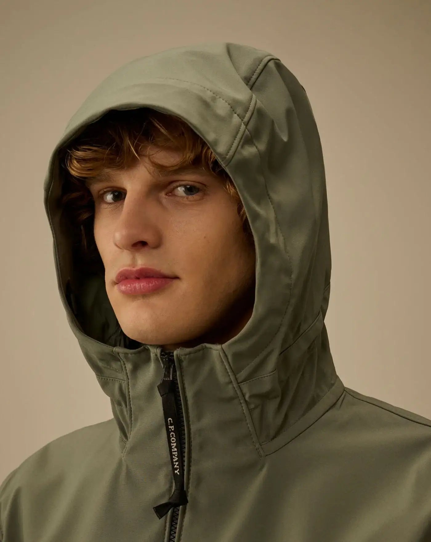 Chaqueta C.P. Company Shell-R Hooded Lens Jacket 20CMOW729A005968A 668 LAUREL WREAT C.P. COMPANY