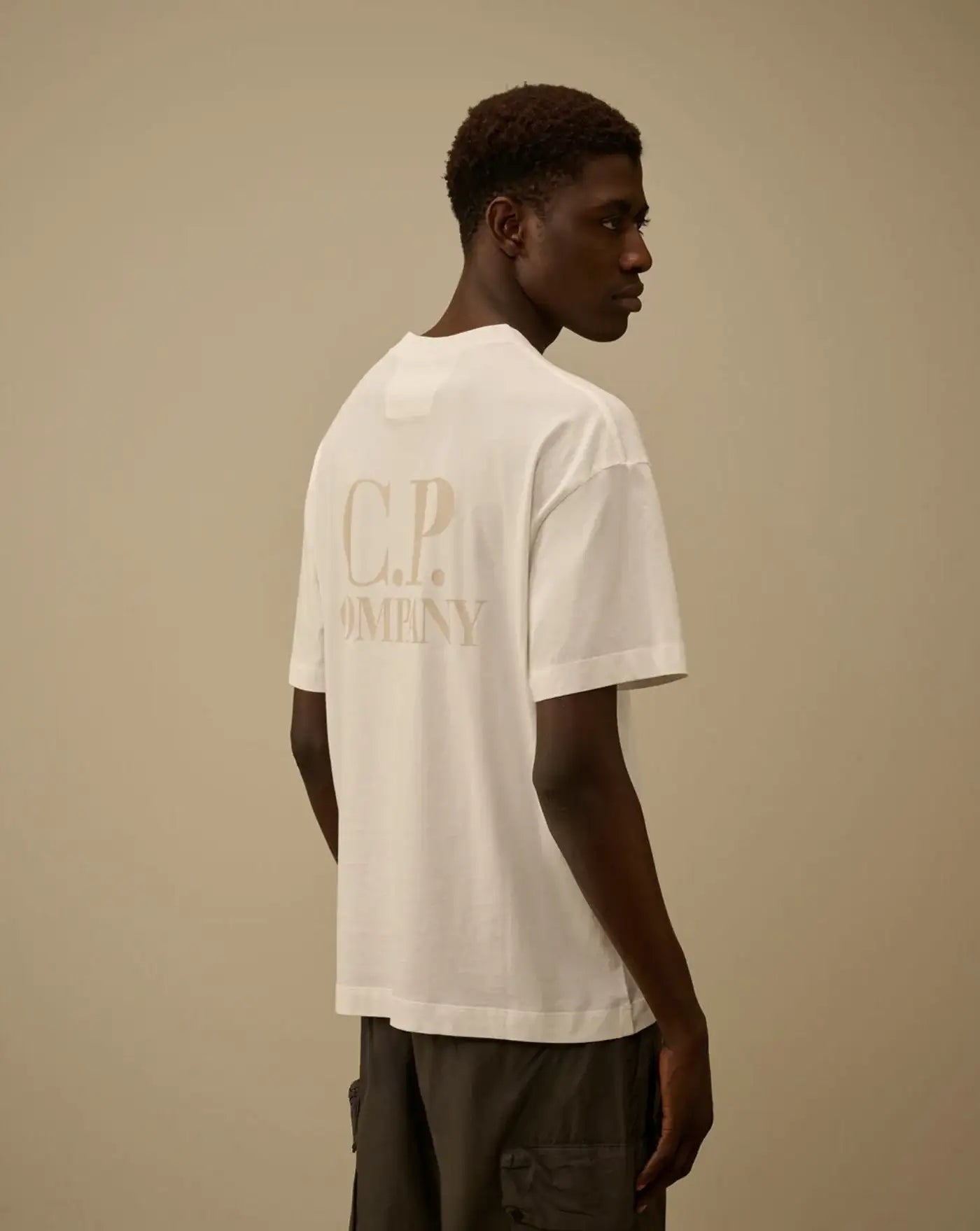 Camiseta C.P. Company 30/1 Jersey Short Sleeve Printed Graphics 20CMTS086A005100W 103 GAUZE WHITE C.P. COMPANY