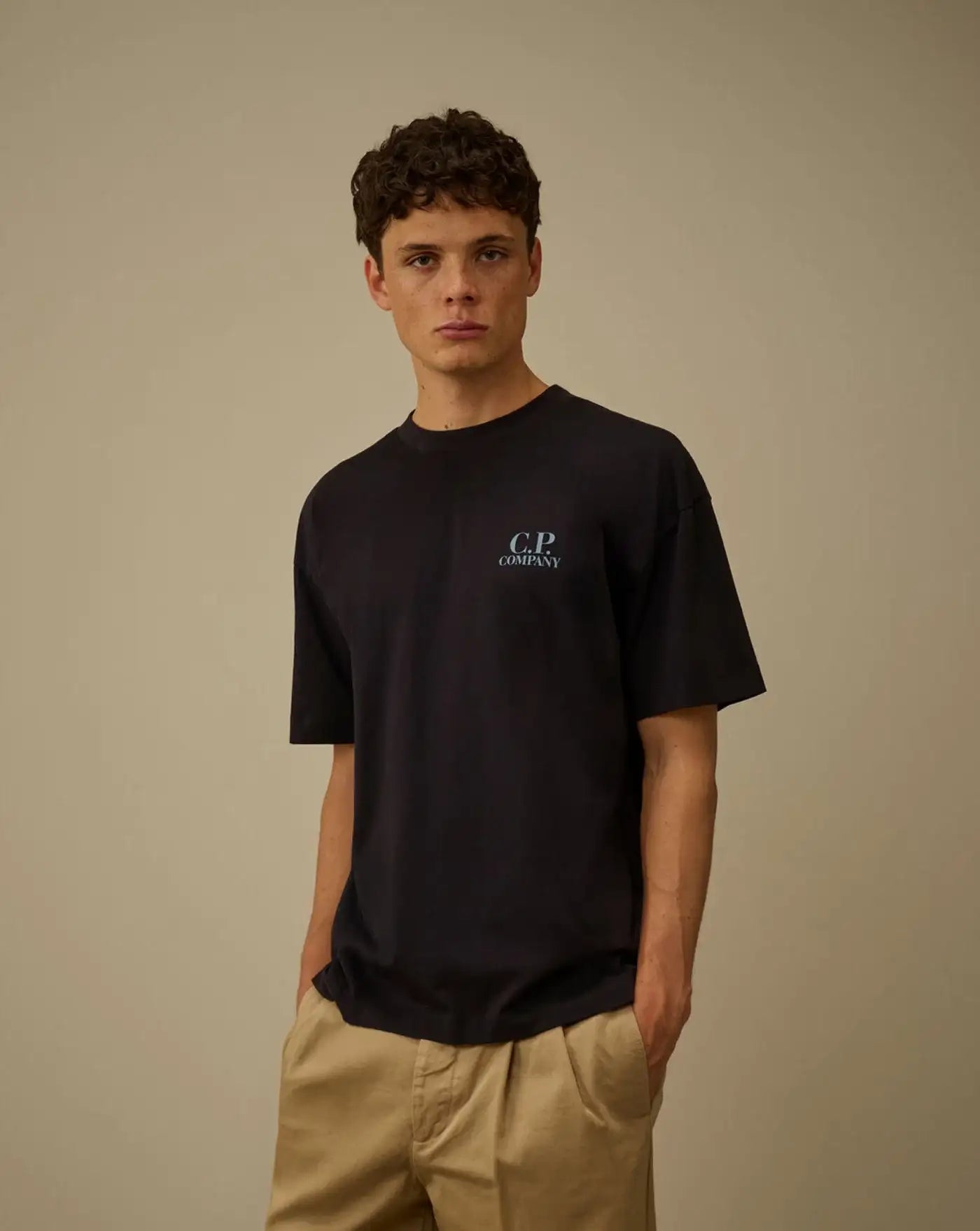 Camiseta C.P. Company 30/1 Jersey Short Sleeve Printed Graphics 20CMTS086A005100W 888 TOTAL ECLIPSE C.P. COMPANY