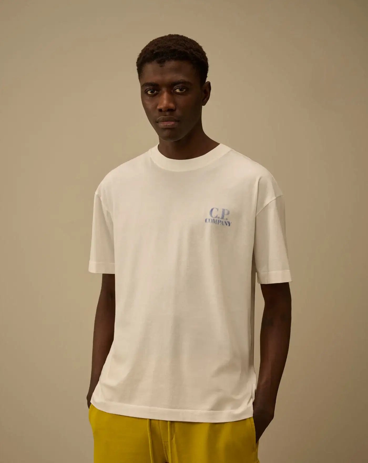 Camiseta C.P. Company 30/1 Jersey Comfort Logo 20CMTS143A110579W 103 GAUZE WHITE C.P. COMPANY