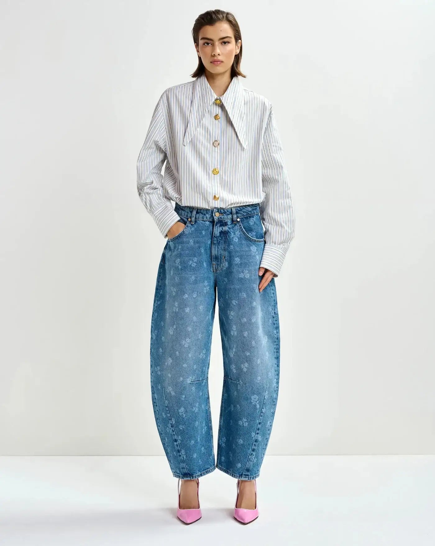Denim Essentiel Antwerp Jo1 Barrel Leg Jeans JO1 QP28QUIET POOL ESSENTIEL ANTWERP