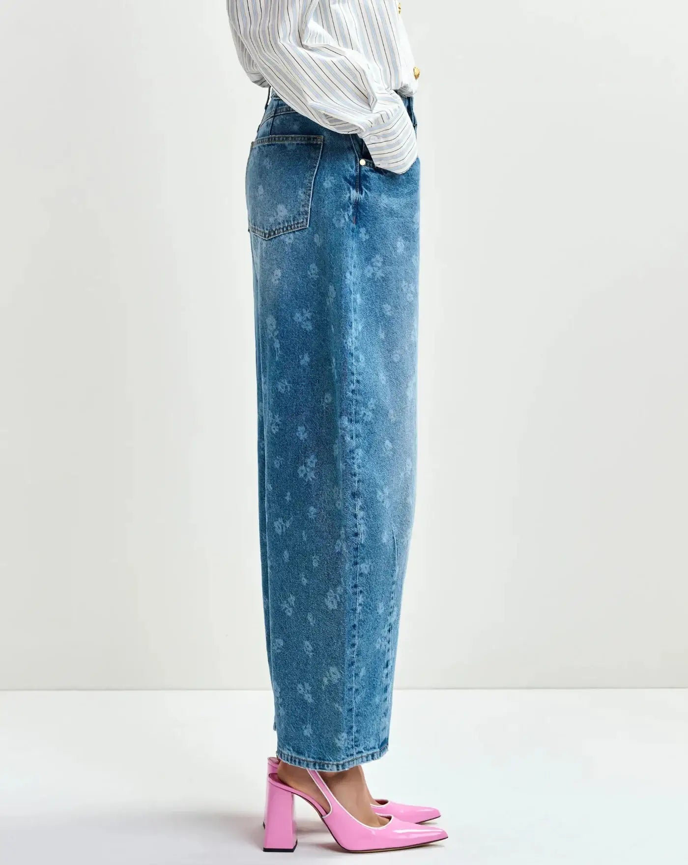 Denim Essentiel Antwerp Jo1 Barrel Leg Jeans JO1 QP28QUIET POOL ESSENTIEL ANTWERP