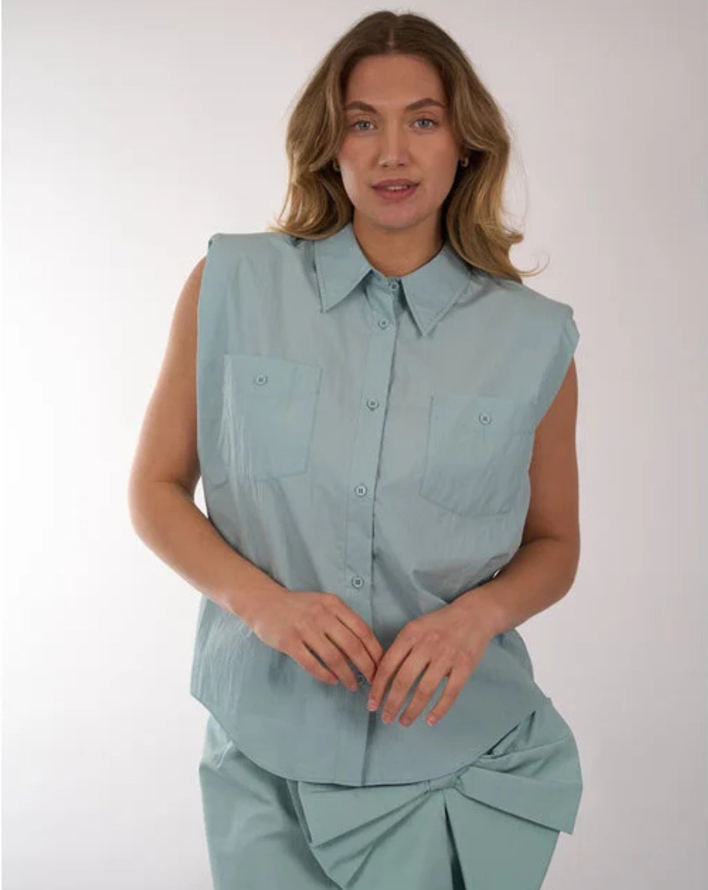 Blusa Essentiel Antwerp JOL LV26LAKE VIEW ESSENTIEL ANTWERP