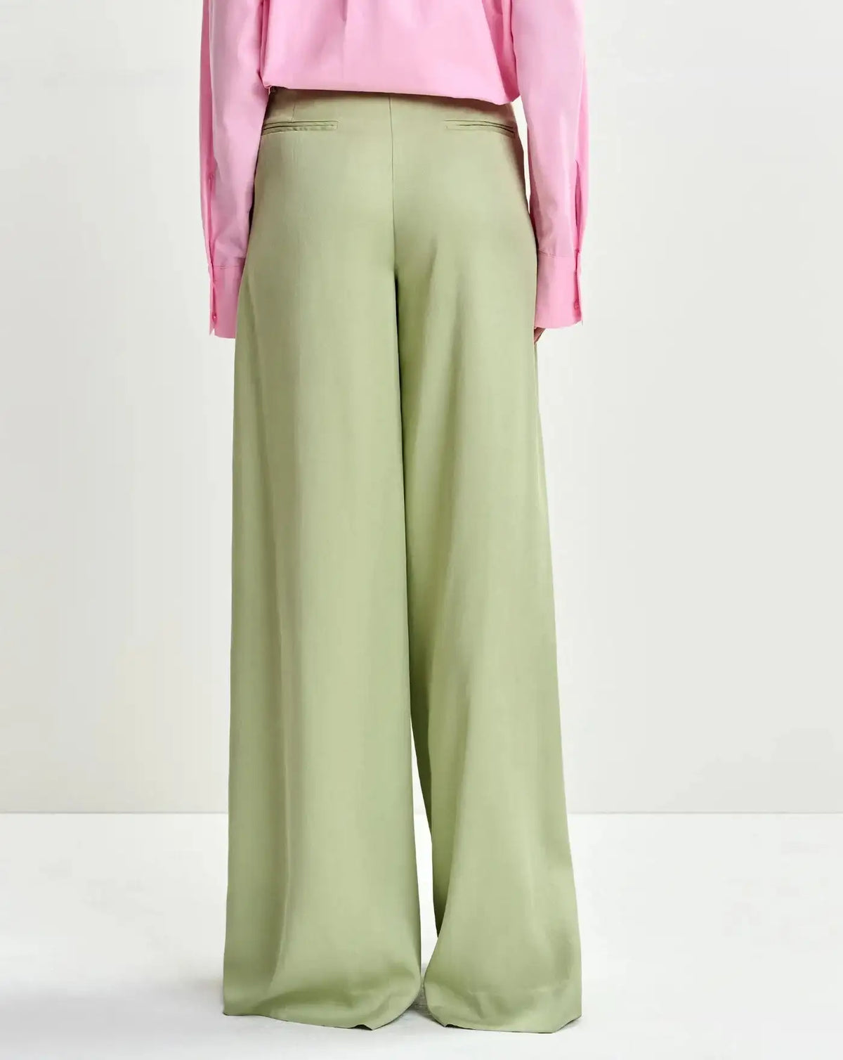 Pantalon Essentiel Antwerp Justicia Wide Leg Pants JUSTICIA BS22BASIL SMASH ESSENTIEL ANTWERP
