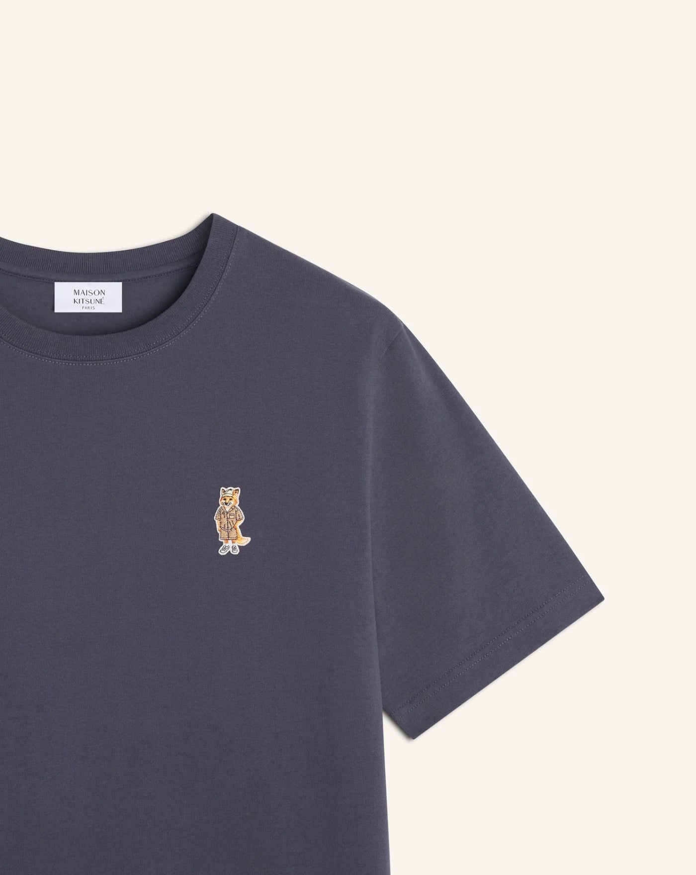 Camiseta Maison Kitsune Dressed Fox QM00101KJ7025 0422 MAISON KITSUNE