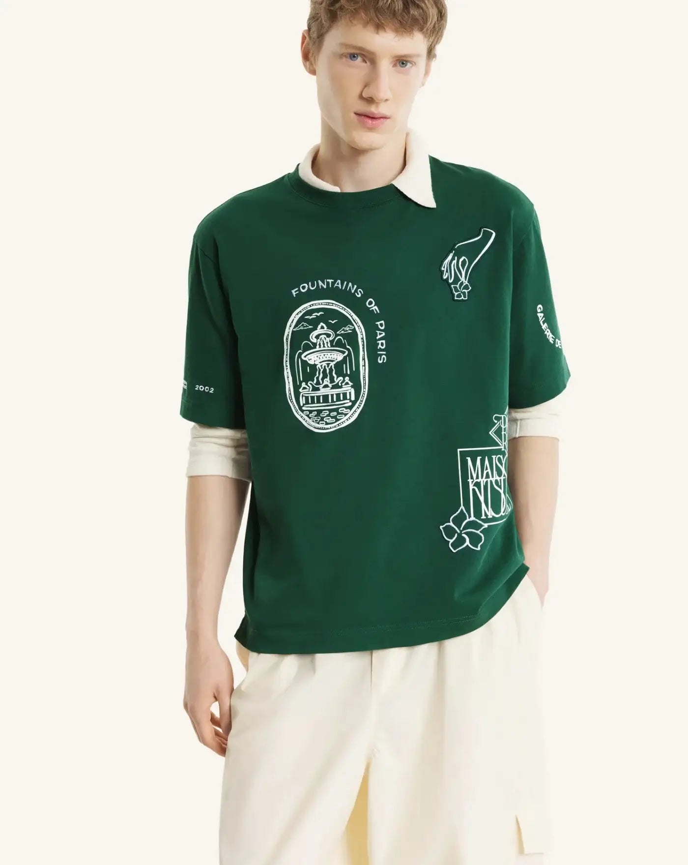 Camiseta Maison Kitsune Art Nouveau Stamps QM00107KJ0119 P399 MAISON KITSUNE