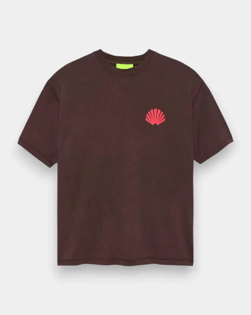 Camiseta New Amsterdam Logo Tee 2601064001 WALNUT/DEEP RED NEW AMSTERDAM