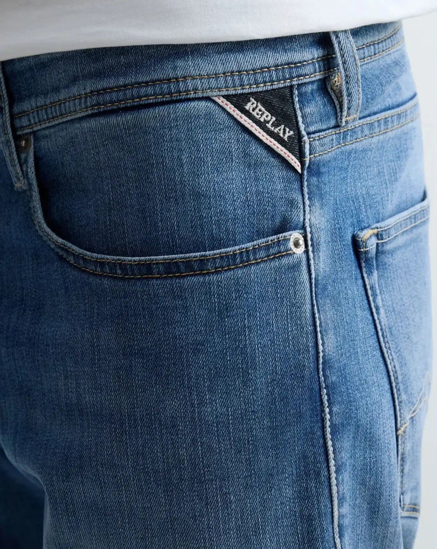 Bermudas Tapered Fit Rbj.981 MA981Y000685194 009 REPLAY