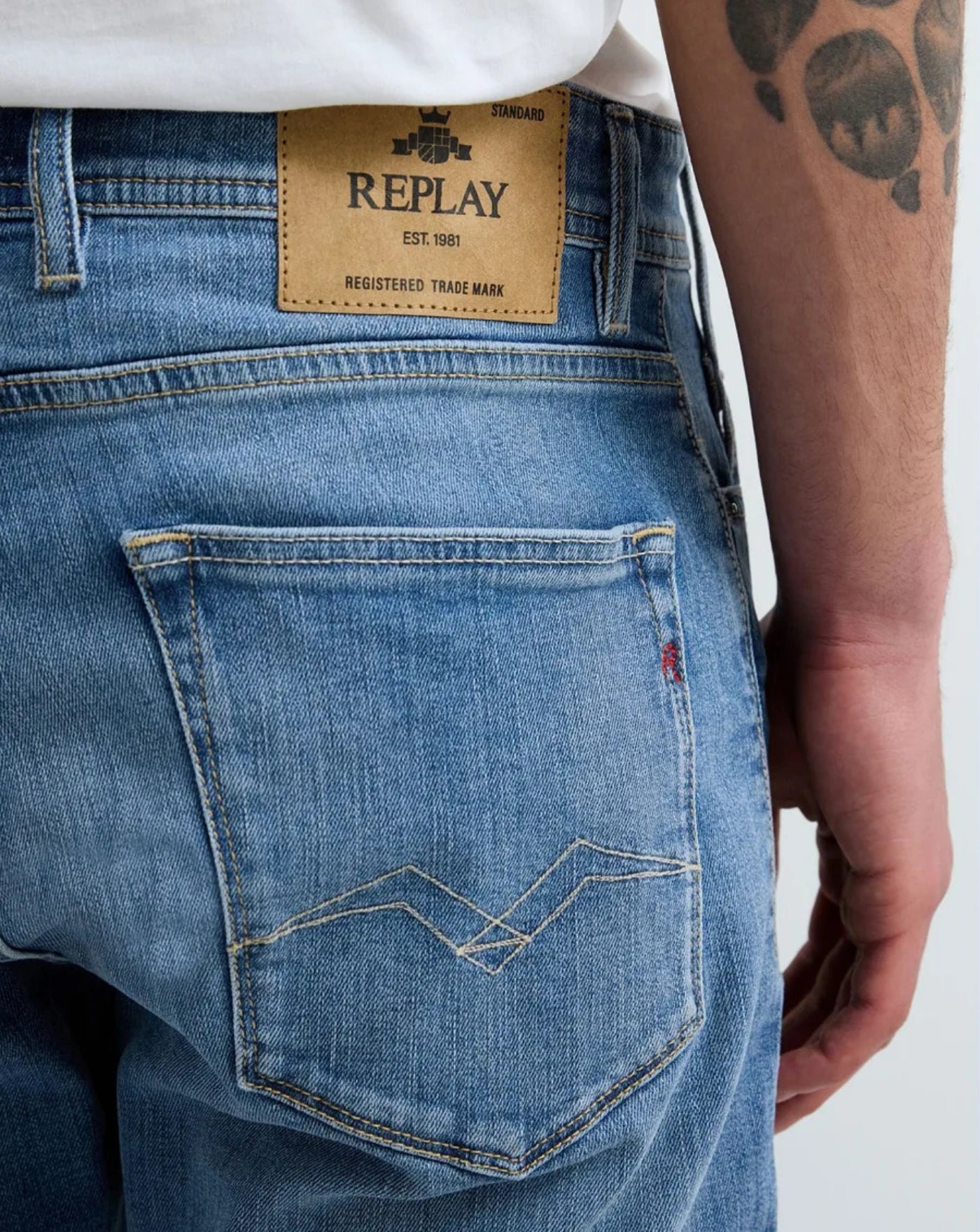 Bermudas Tapered Fit Rbj.981 MA981Y000685194 009 REPLAY
