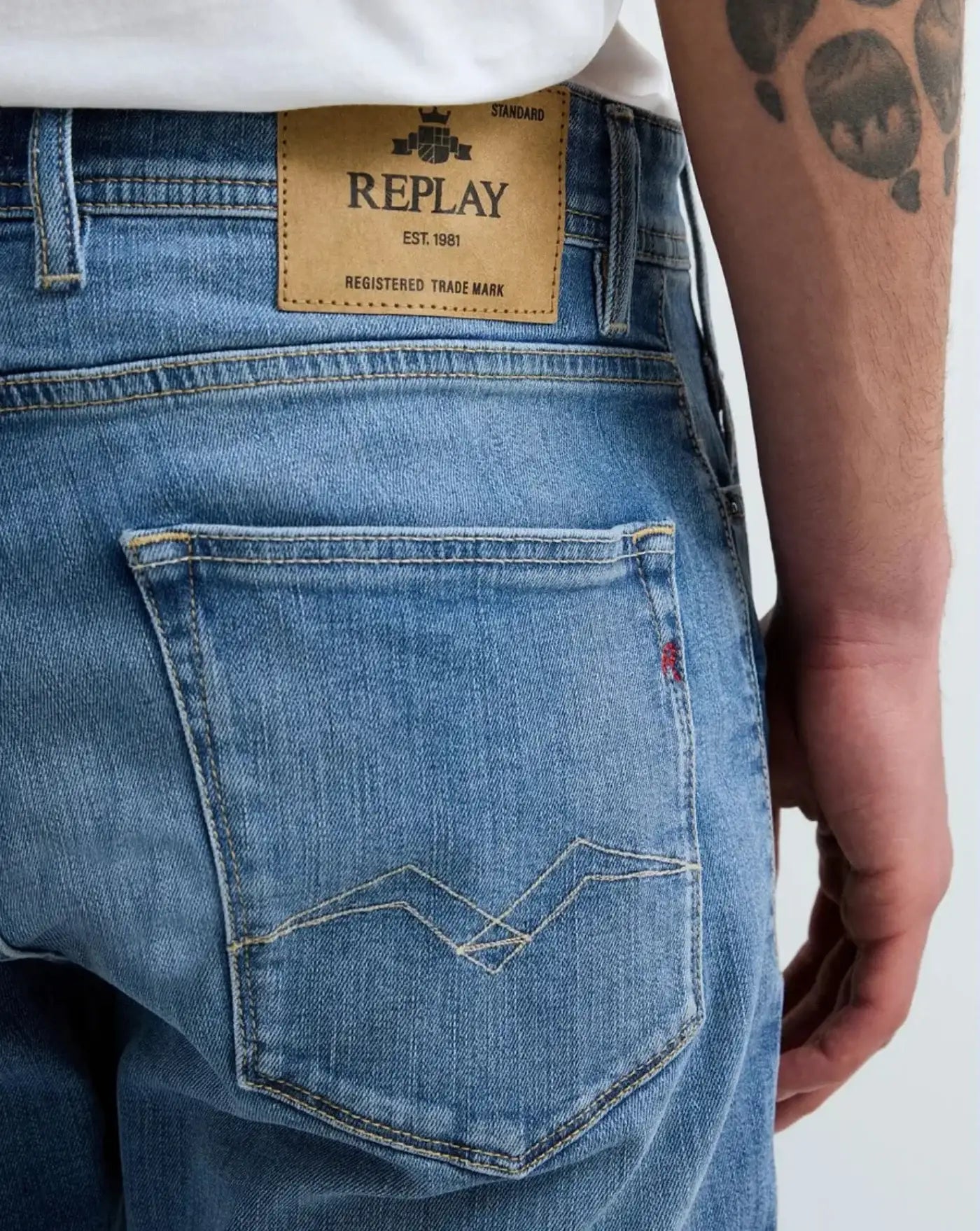 Bermudas Tapered Fit Rbj.981 MA981Y000685194 009 REPLAY