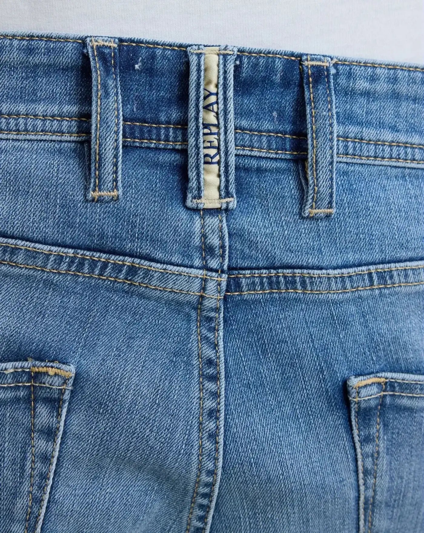 Bermudas Tapered Fit Rbj.981 MA981Y000685194 009 REPLAY
