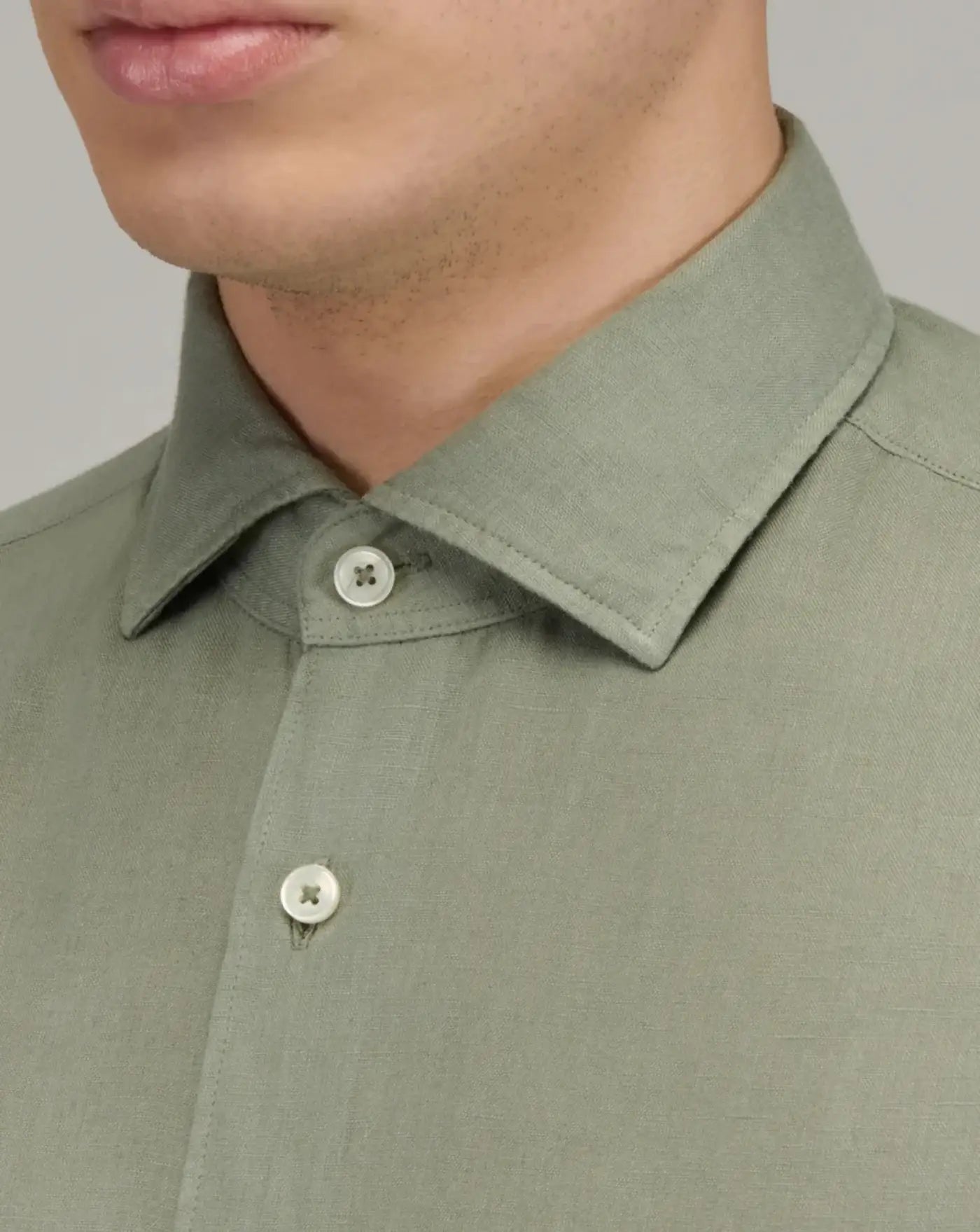 Camisa Cuello Francés Liso Lino Verde Militar 422ML 21191 646 XACUS