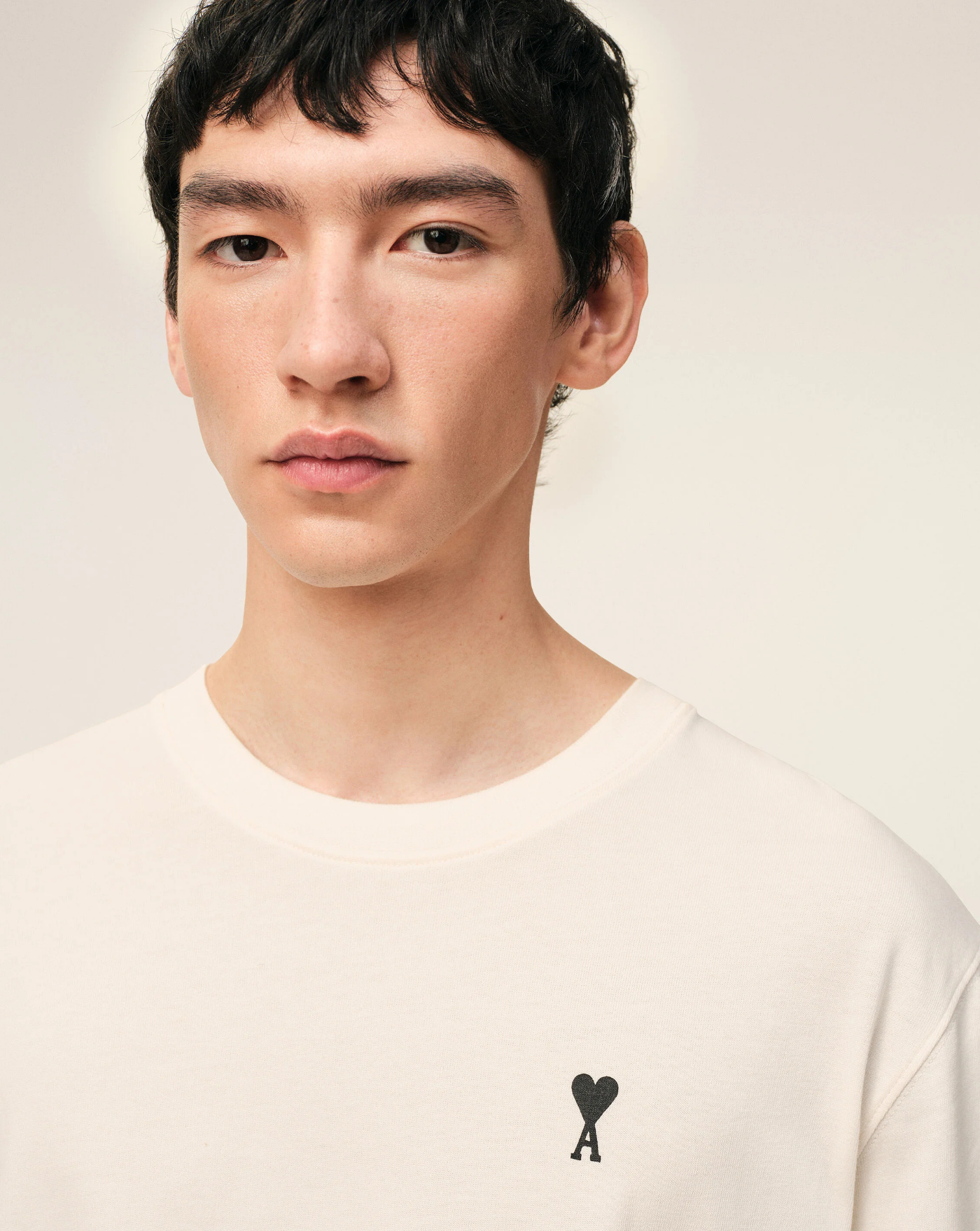 Camiseta Ami Paris Place Des Victoires Print UTS387726 136 AMI PARIS