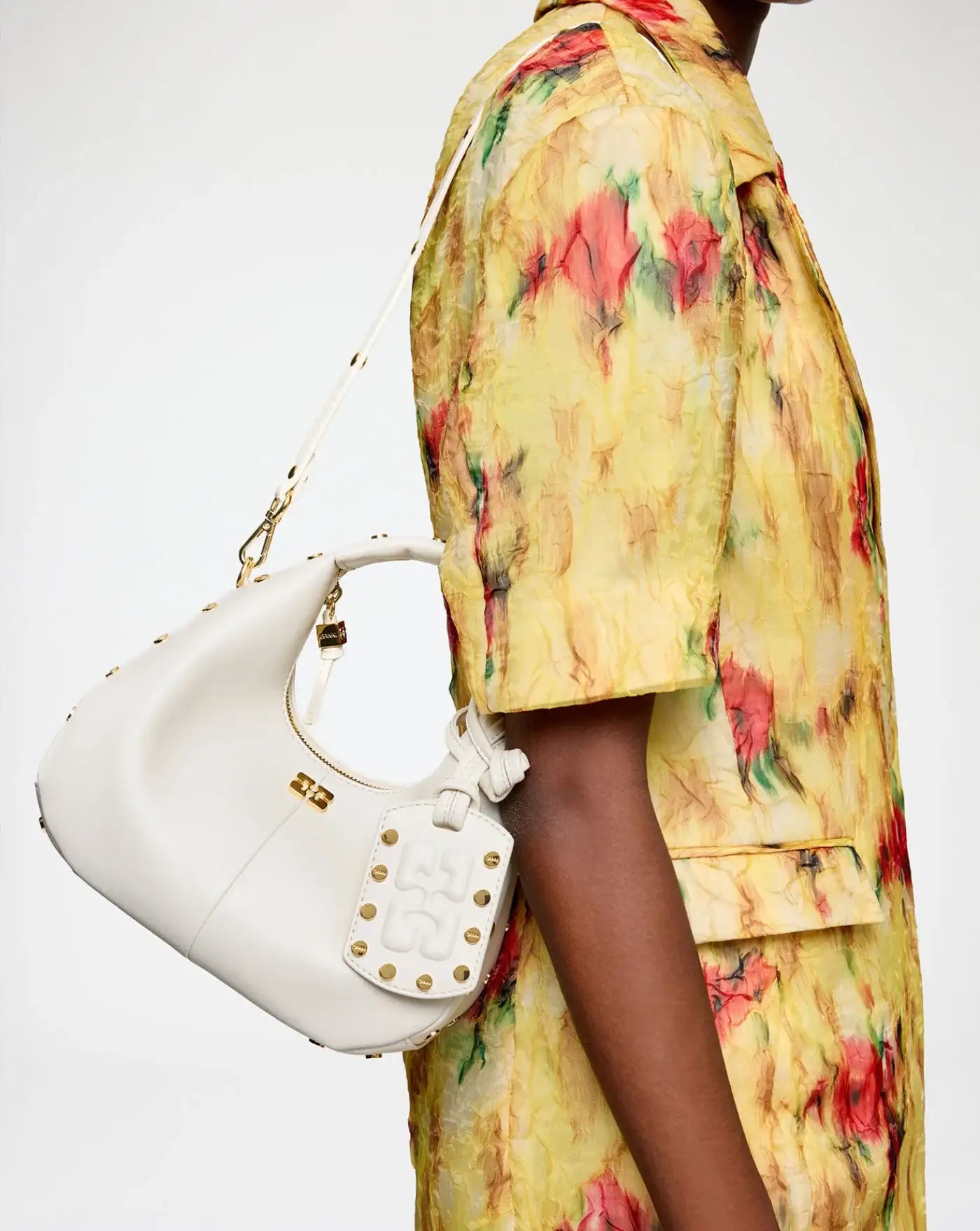 Bolso Ganni Hobo Mini Studs B2070129 135EGRET GANNI