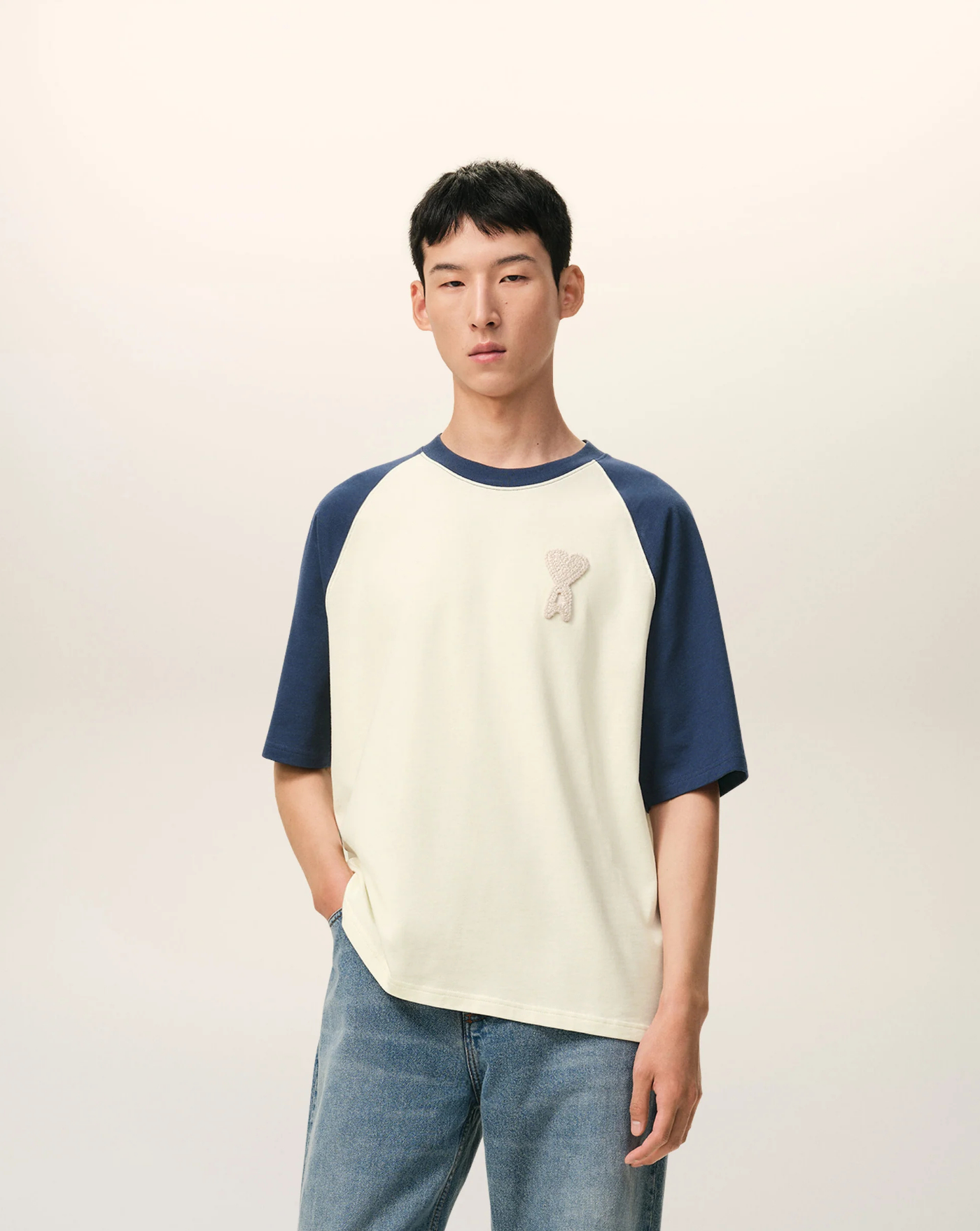 Camiseta Ami Paris Bicolor UTS379726 A027 AMI PARIS