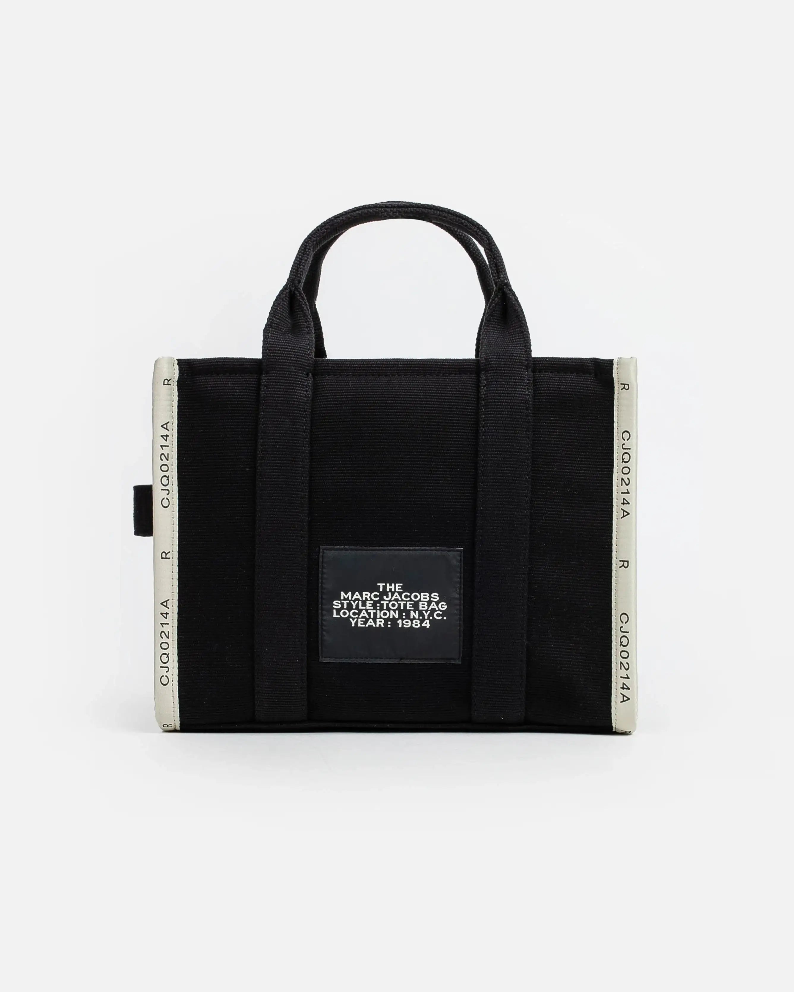 M0017027 001 MARC JACOBS
