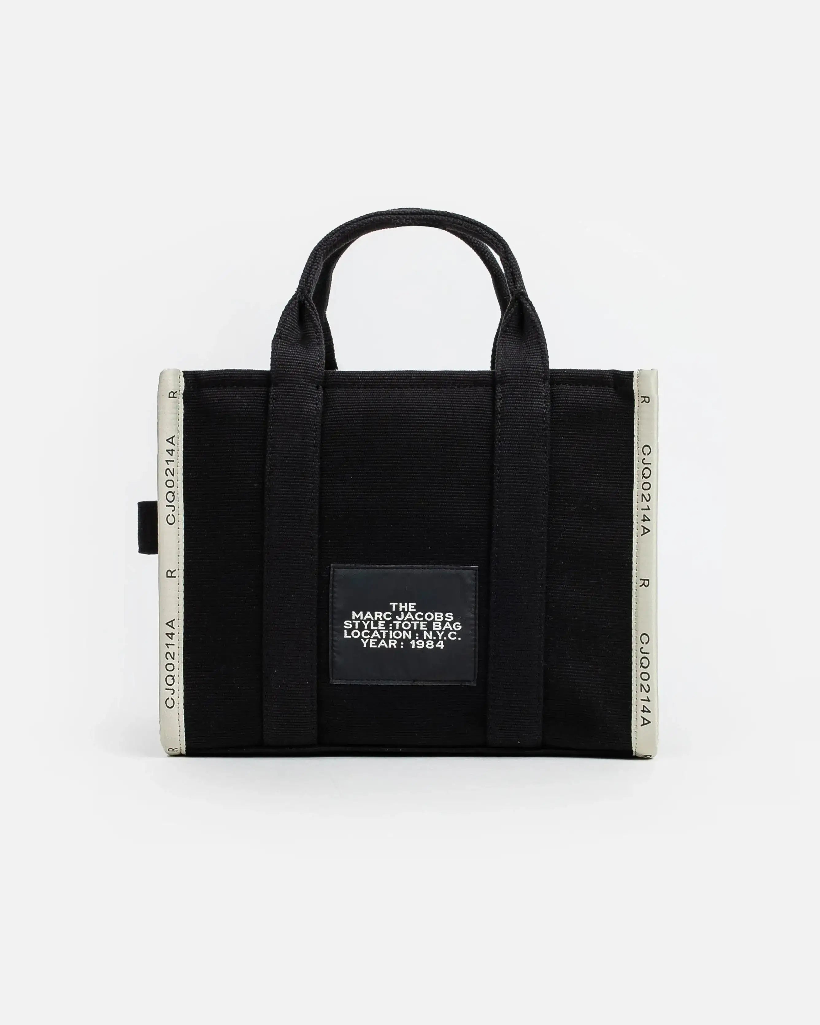 M0017027 001 MARC JACOBS