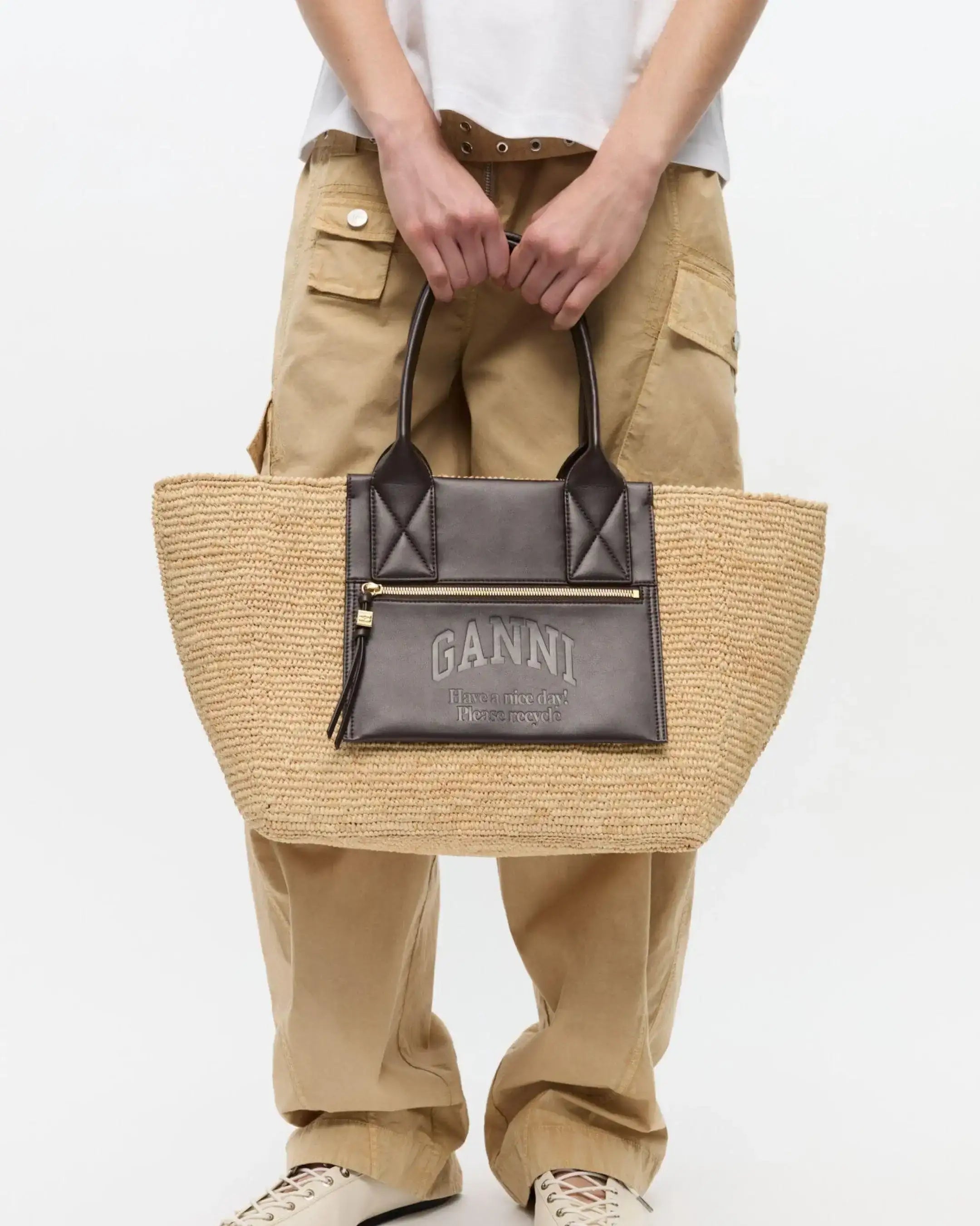 Bolso Ganni Easy Shopper Medium Raffia A6823 901 GANNI