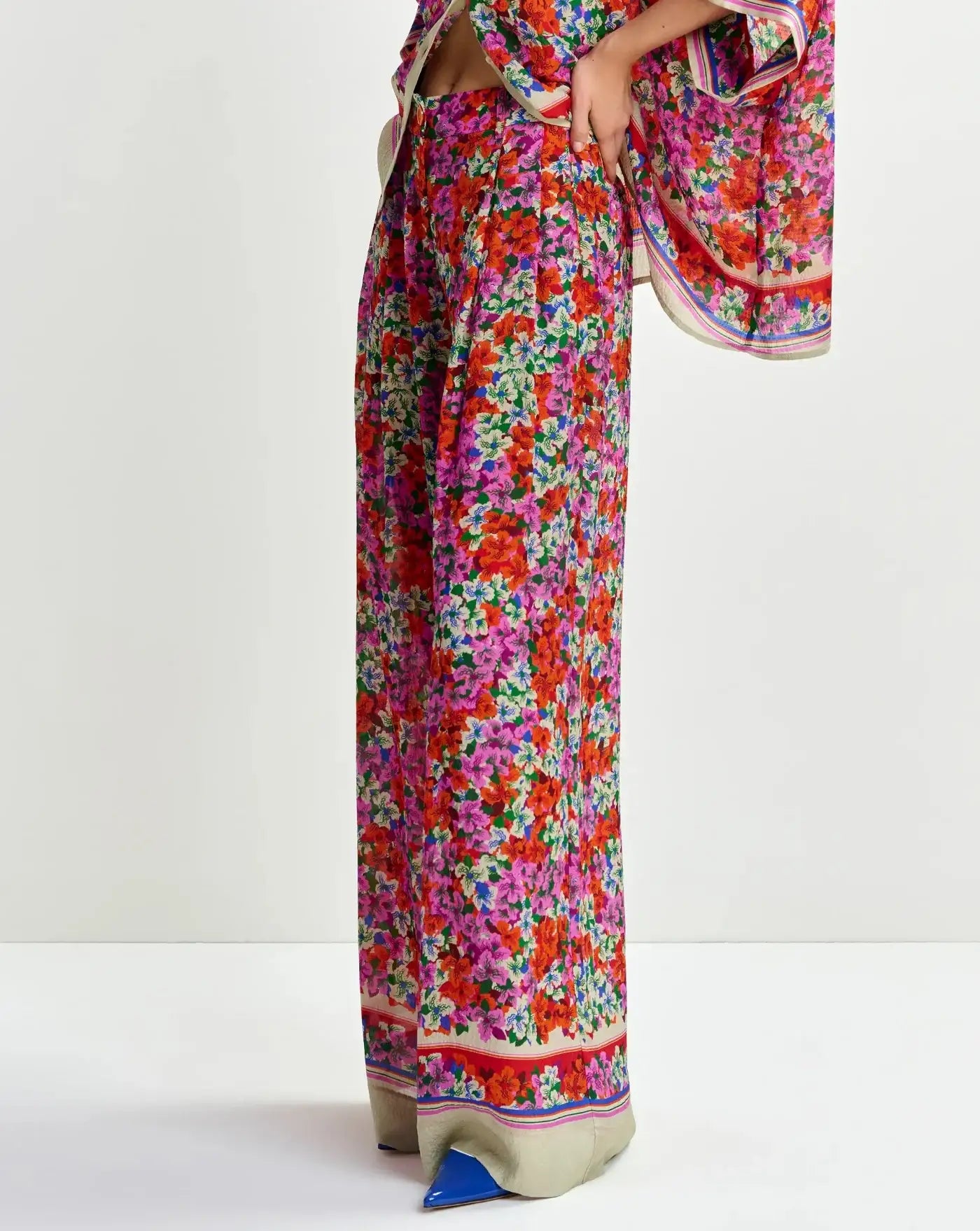 Pantalon Essentiel Antwerp Joek Wide Leg Pants JOEK J1FGFIRE GLOW ESSENTIEL ANTWERP