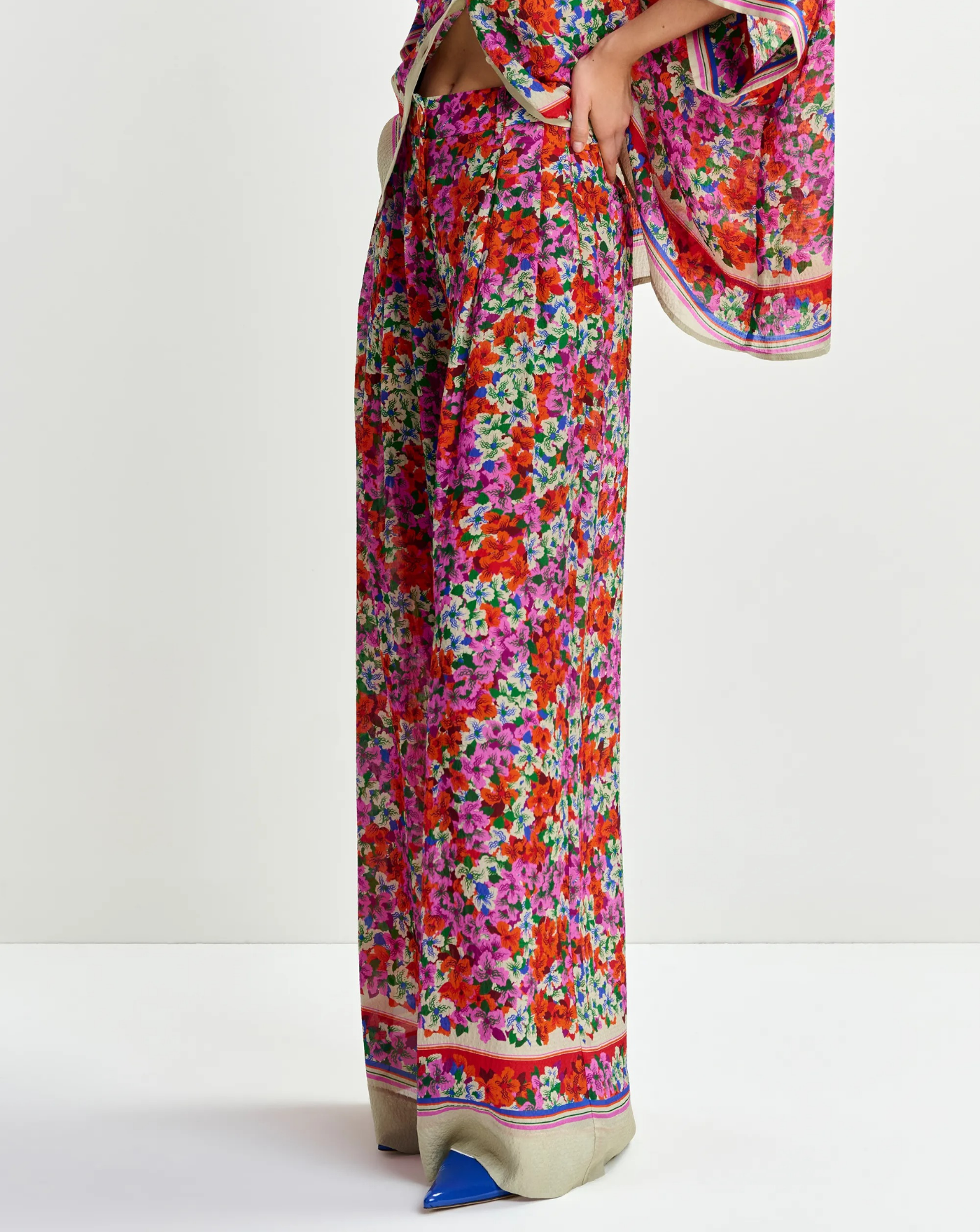 Pantalon Essentiel Antwerp Joek Wide Leg Pants JOEK J1FGFIRE GLOW ESSENTIEL ANTWERP