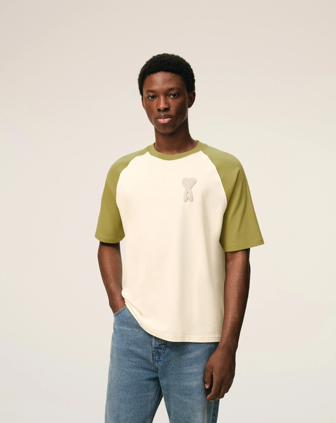 Camiseta Ami Paris Bicolor UTS379726 A041 AMI PARIS