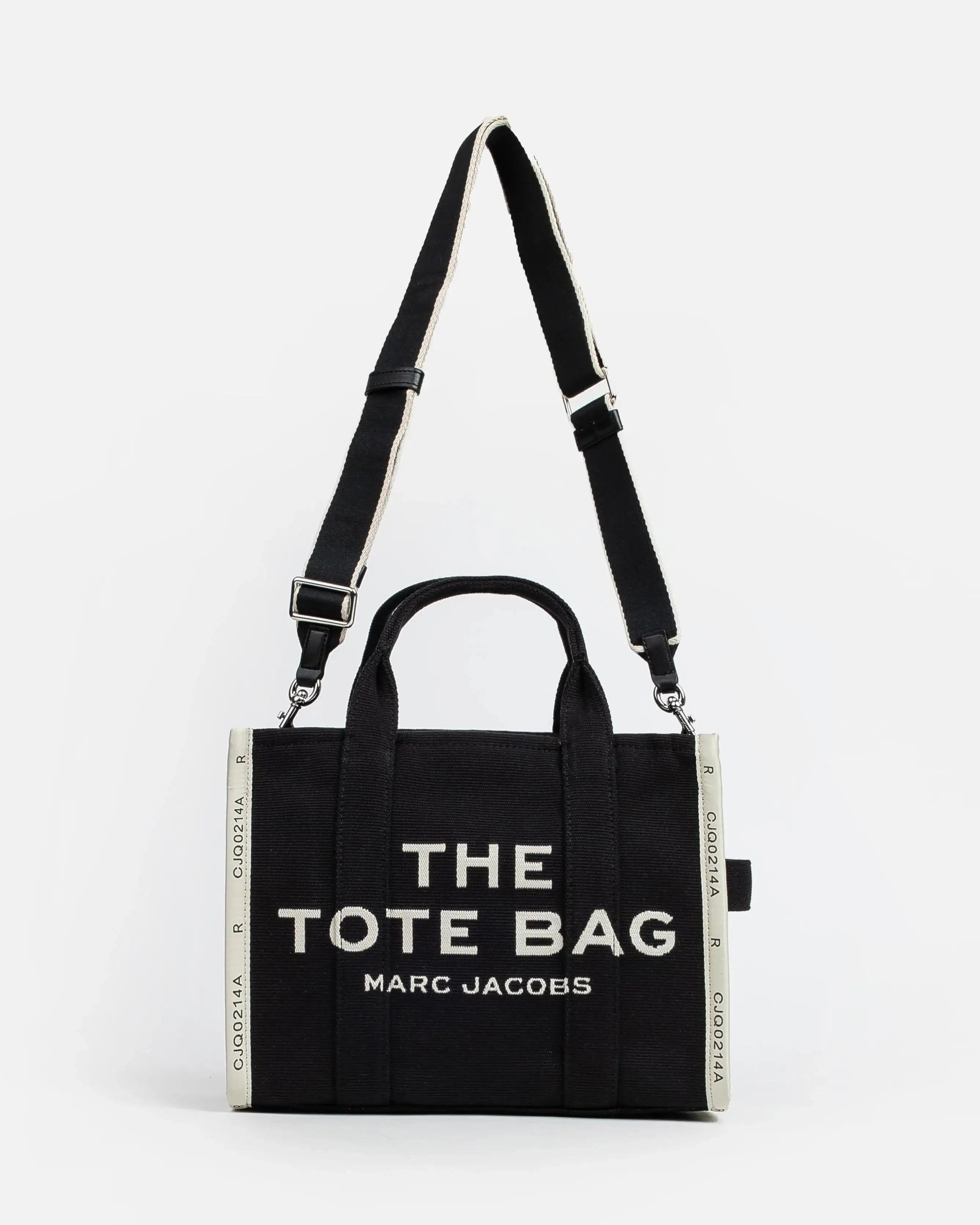 M0017027 001 MARC JACOBS