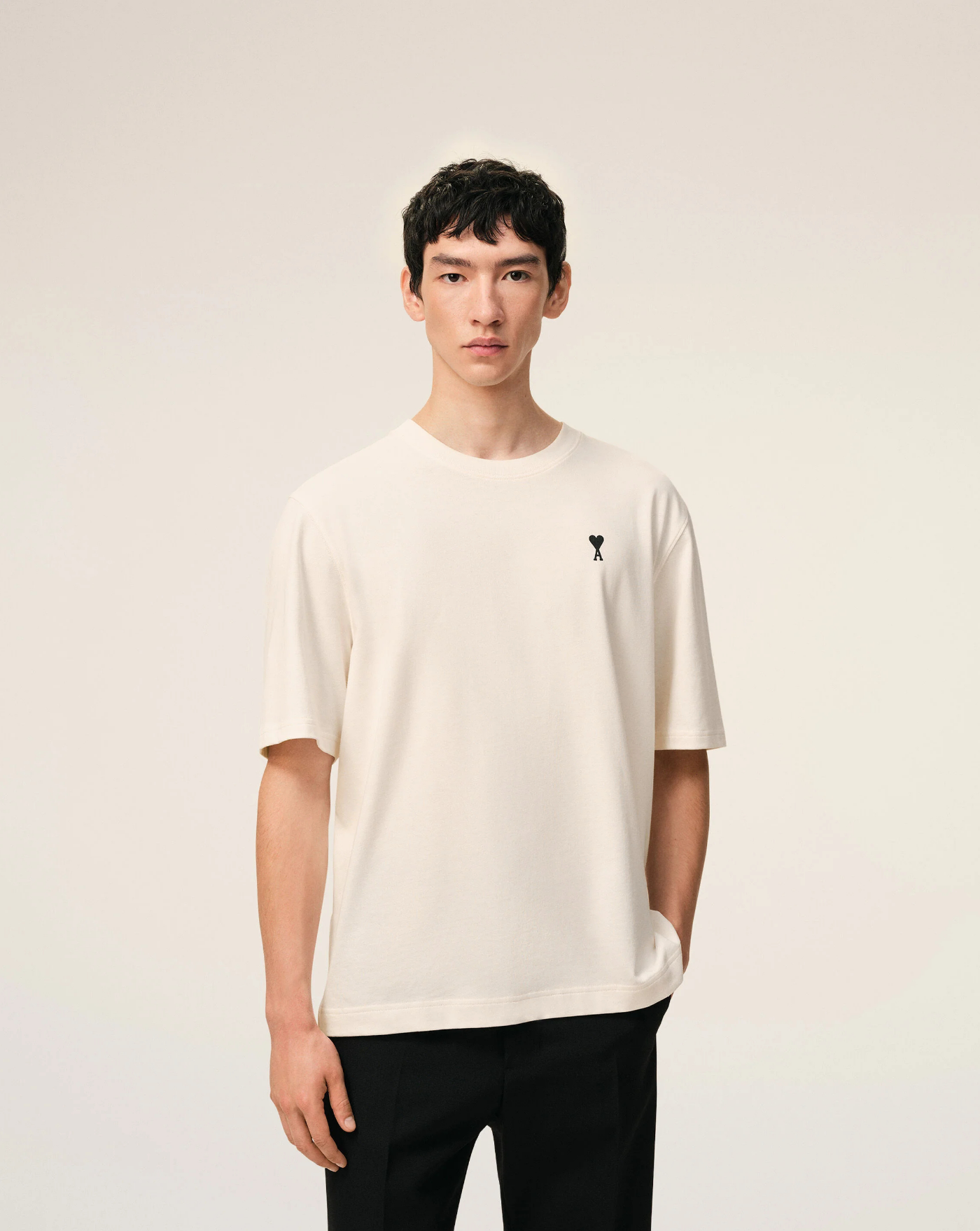 Camiseta Ami Paris Place Des Victoires Print UTS387726 136 AMI PARIS