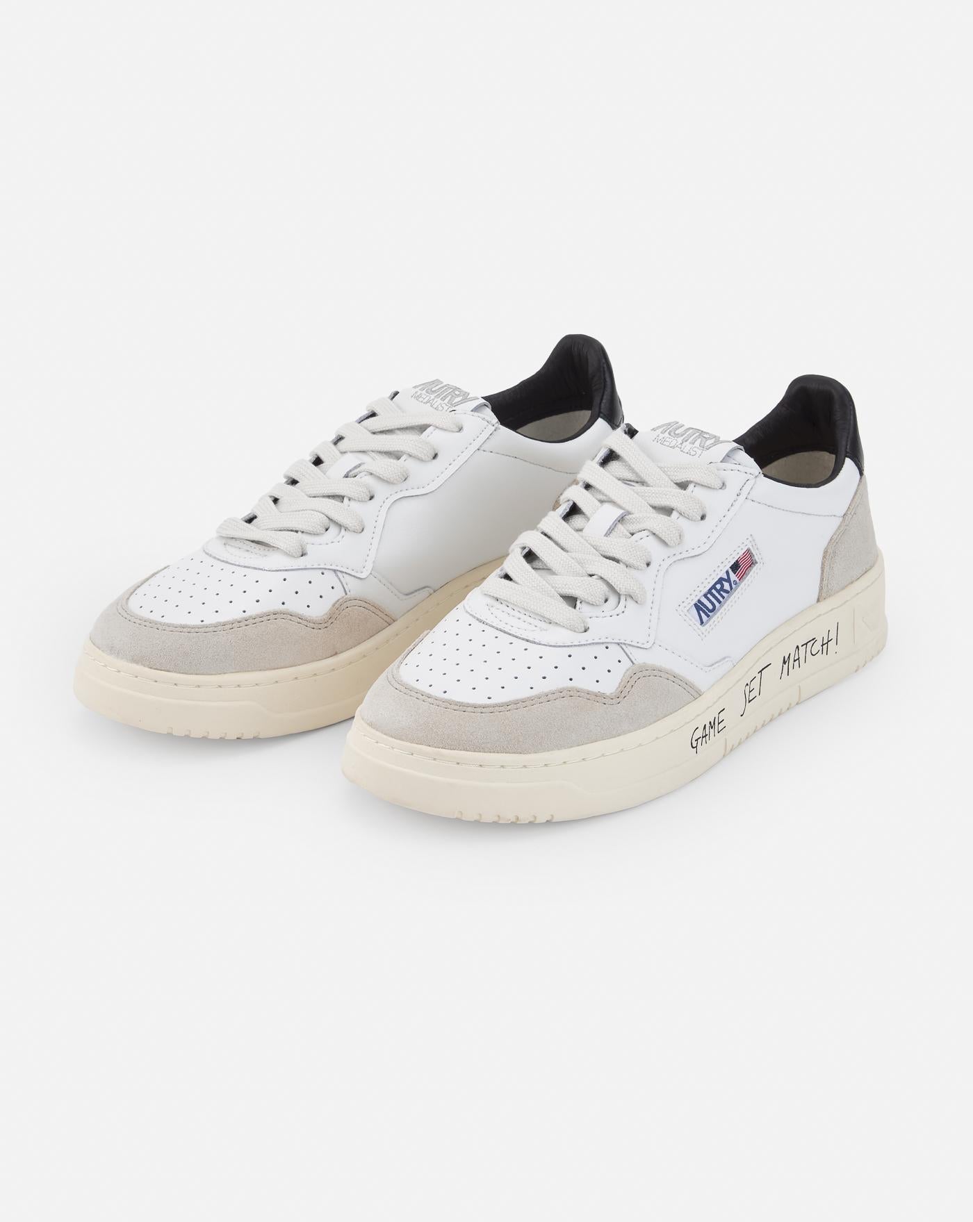 Zapatillas Autry Aulm MA04 AULW MA04 WHT/BLACK AUTRY