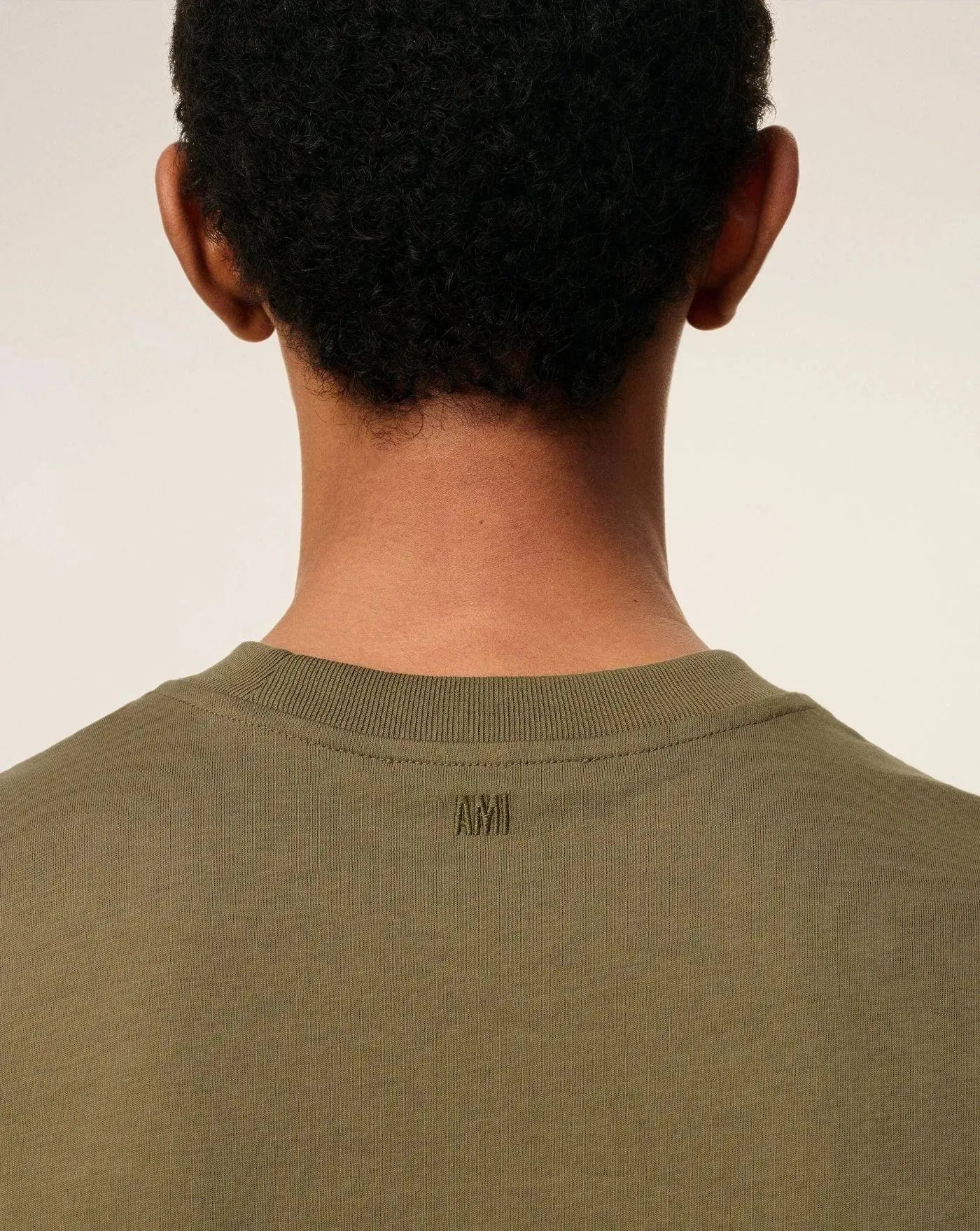 Camiseta Ami Paris Ami de Coeur HTS346724 298 AMI PARIS