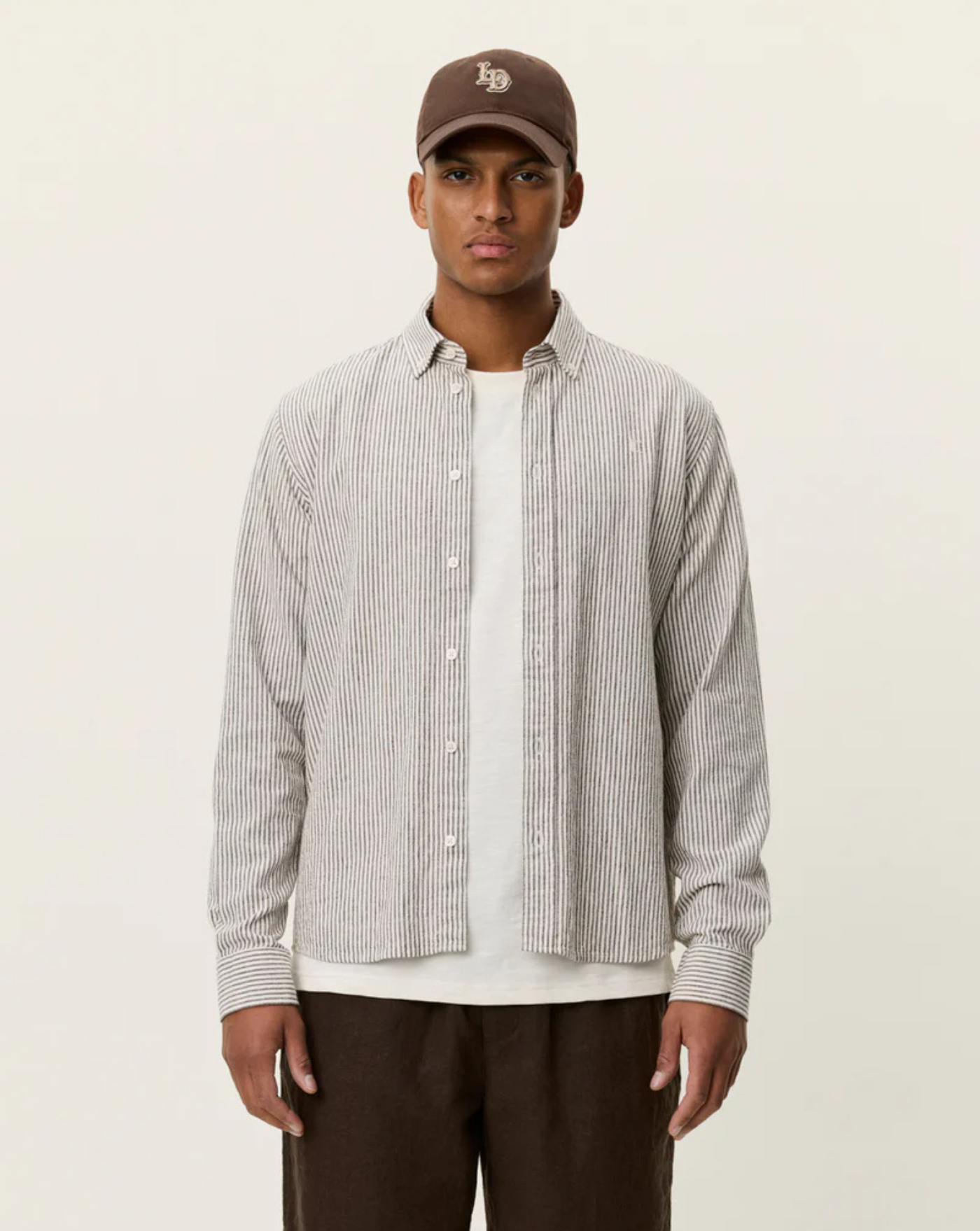 Camisa Les Deux Konrad Stripe 1001330 826TEAK BROWN LES DEUX