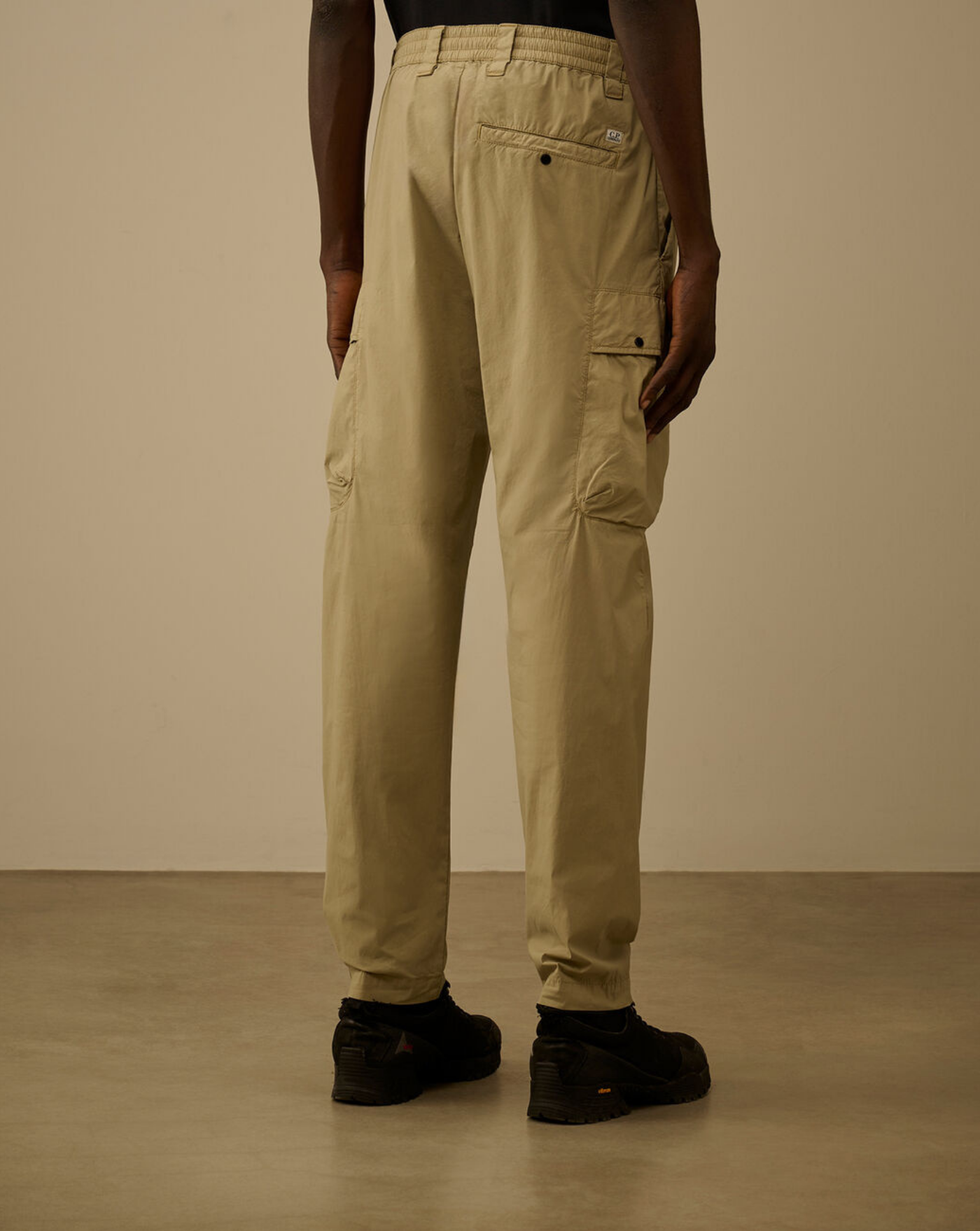 Pantalon C.P. Company 50 Fili Stretch Elasticated Lens Cargo Pants 20CMPA255A006439G 610 MOSS GRAY C.P. COMPANY