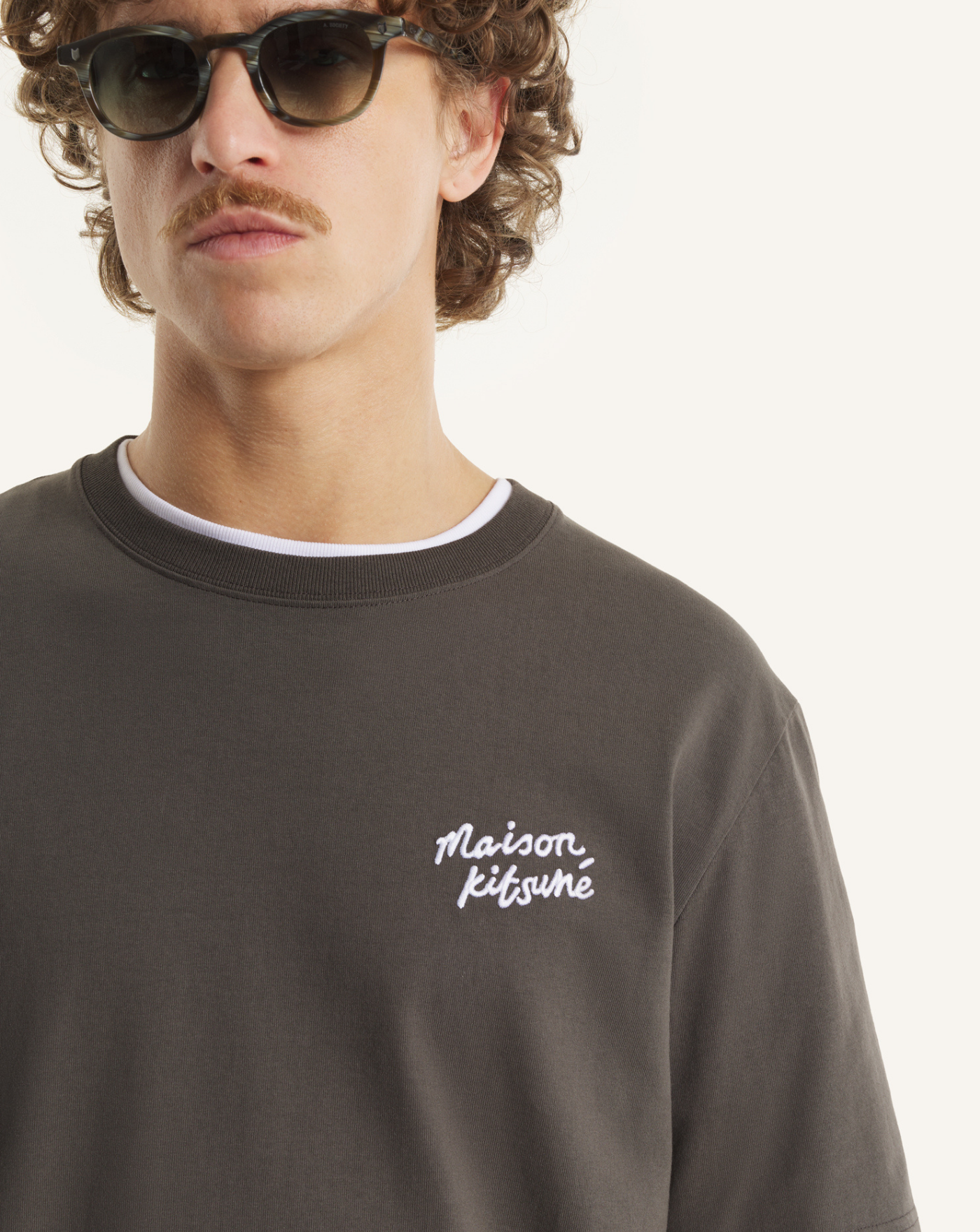 Camiseta Maison Kitsune Handwritting MM00126KJ7025 0453 MAISON KITSUNE