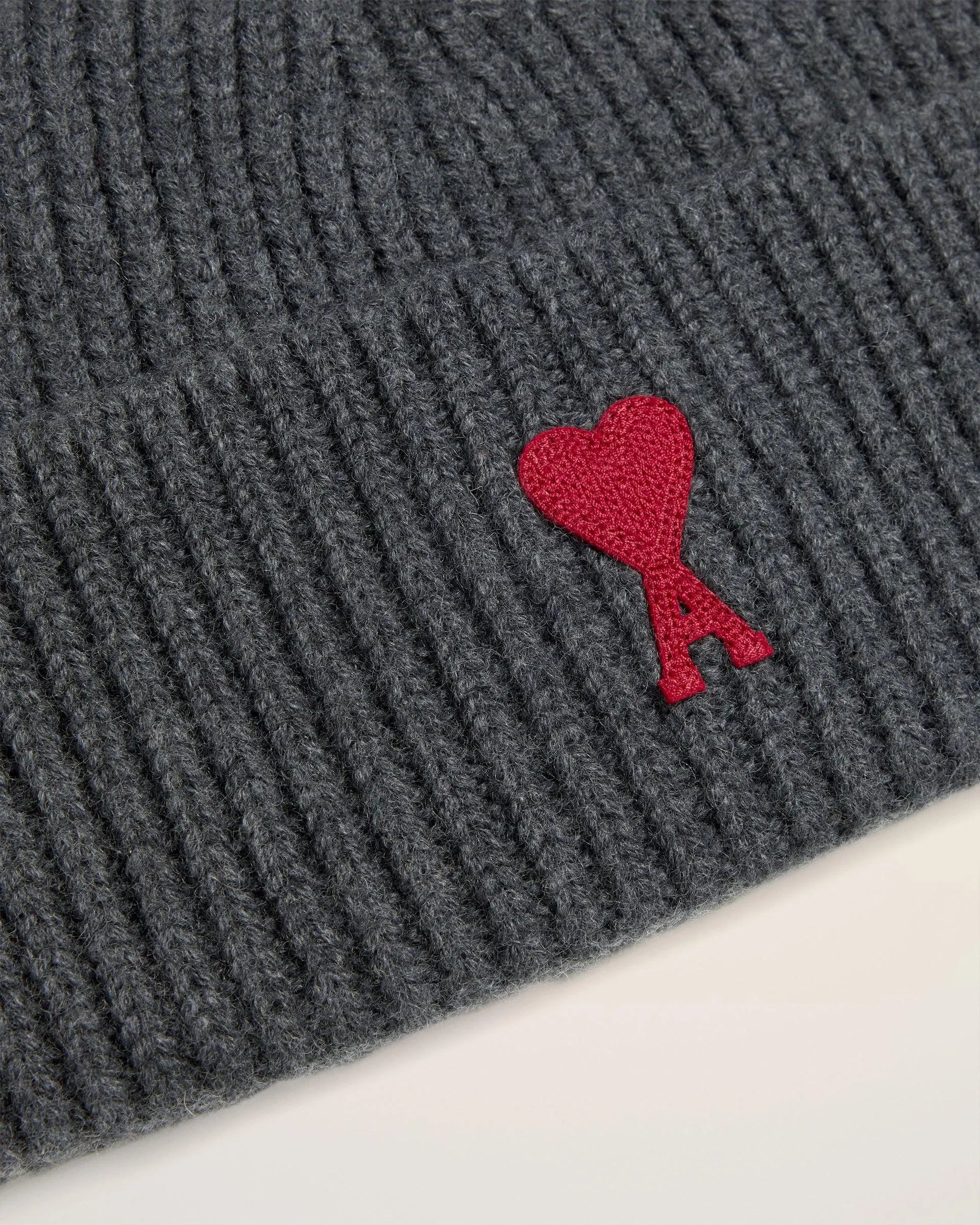 Gorro Ami Paris Ami de Coeur BFUHA116018 084 AMI PARIS