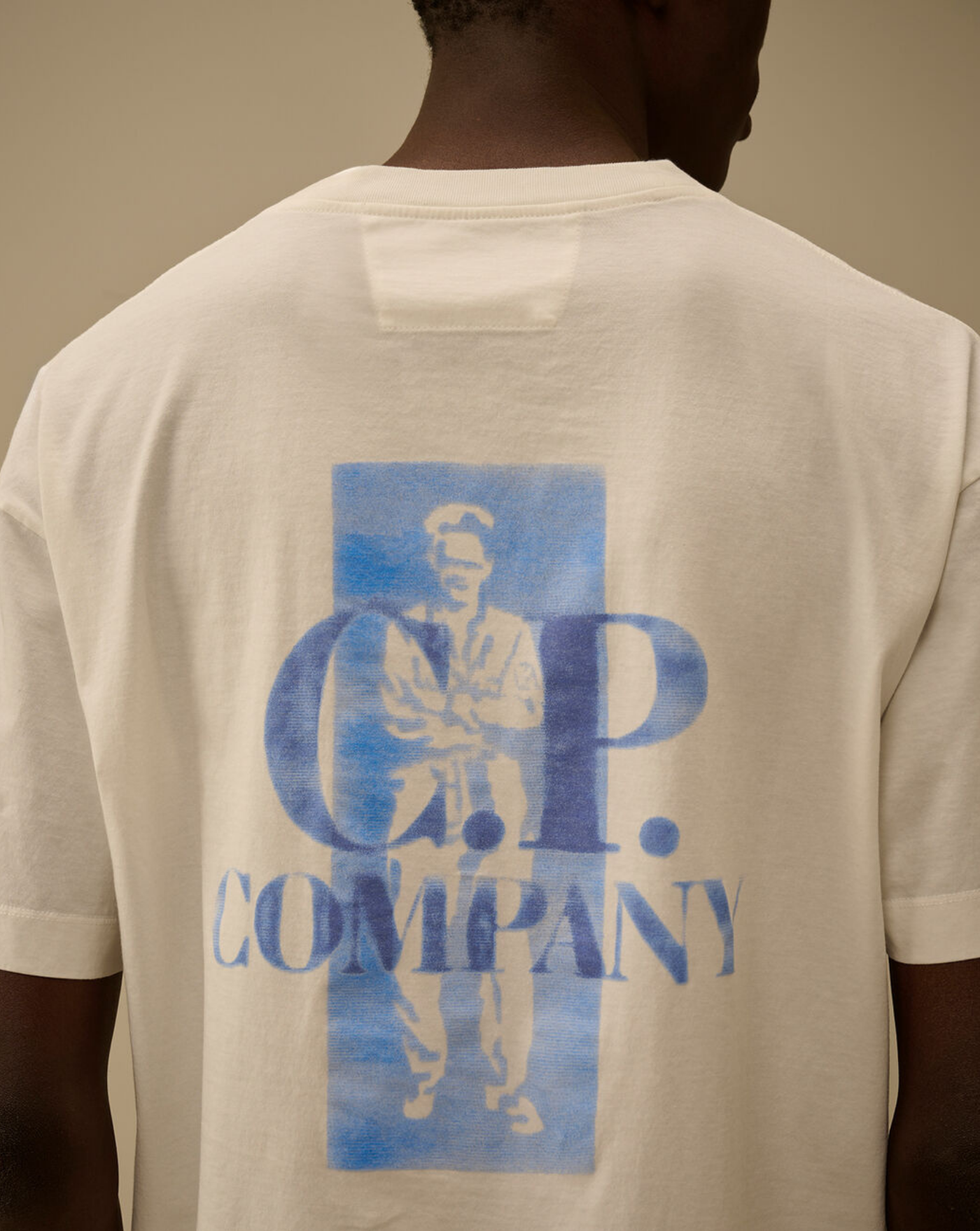 Camiseta C.P. Company 30/1 Jersey Comfort Logo 20CMTS143A110579W 103 GAUZE WHITE C.P. COMPANY