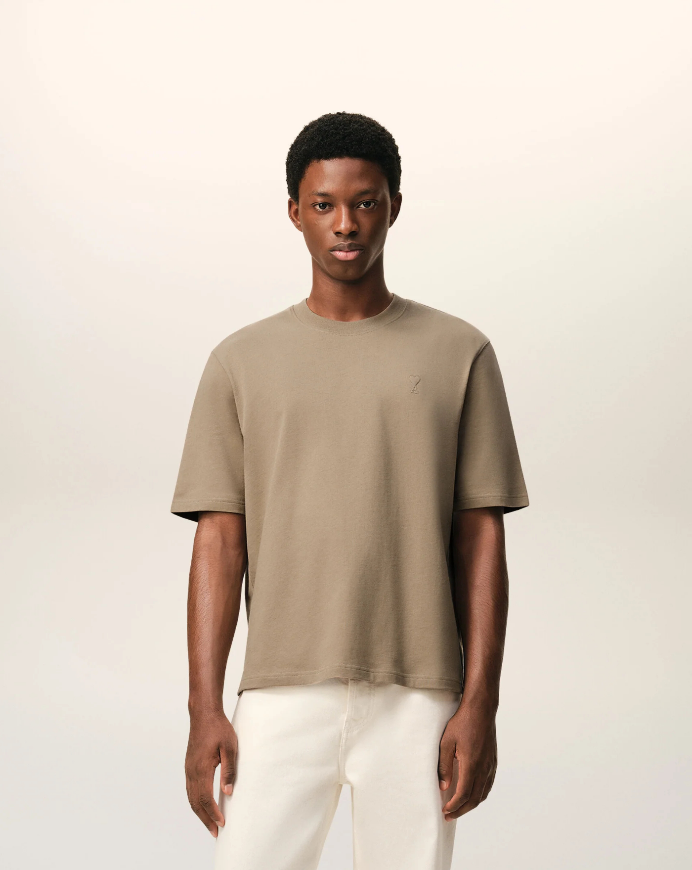 Camiseta Ami Paris Ami de Coeur UTS341726 A036 AMI PARIS